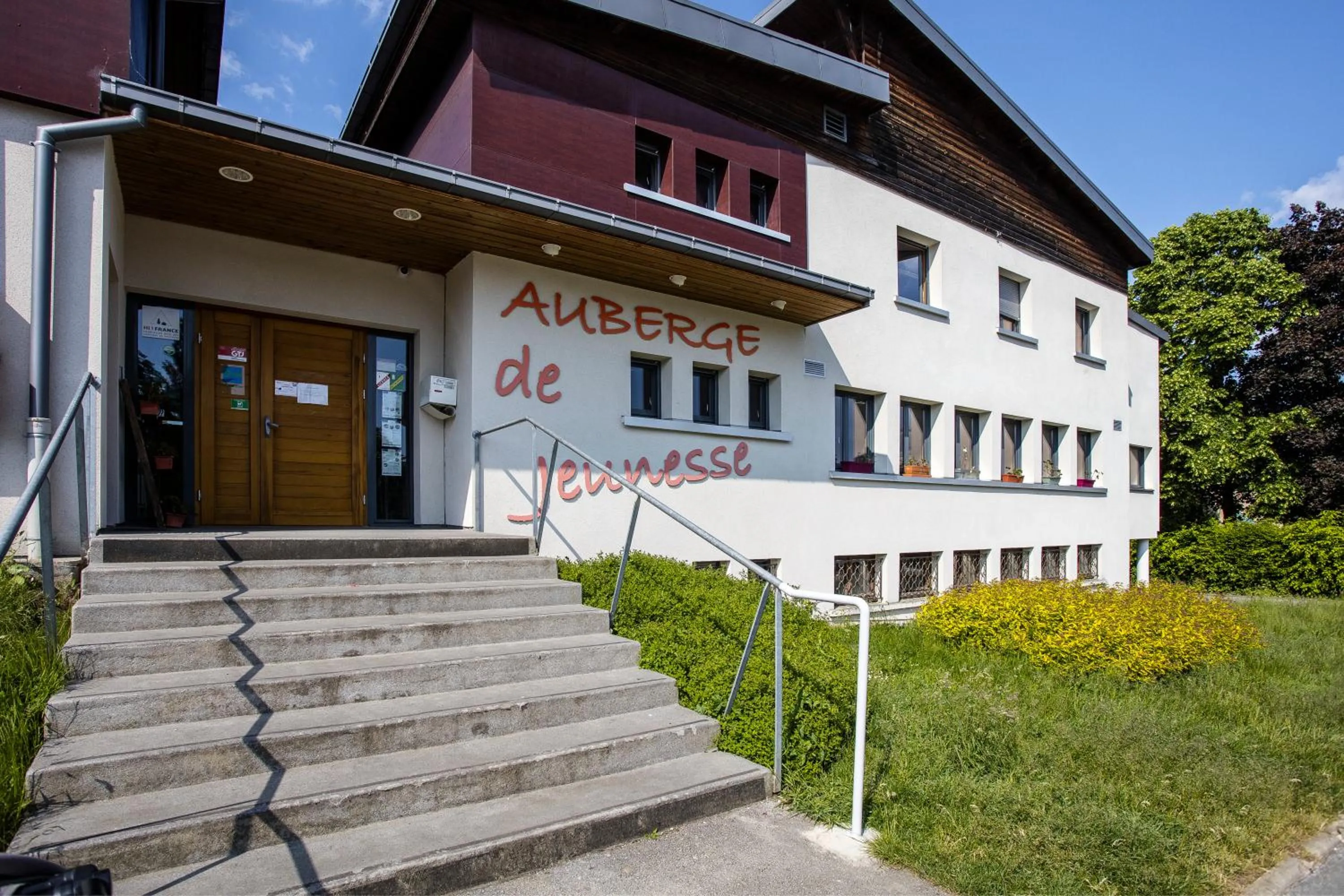 Property building in Auberge de Jeunesse HI Pontarlier