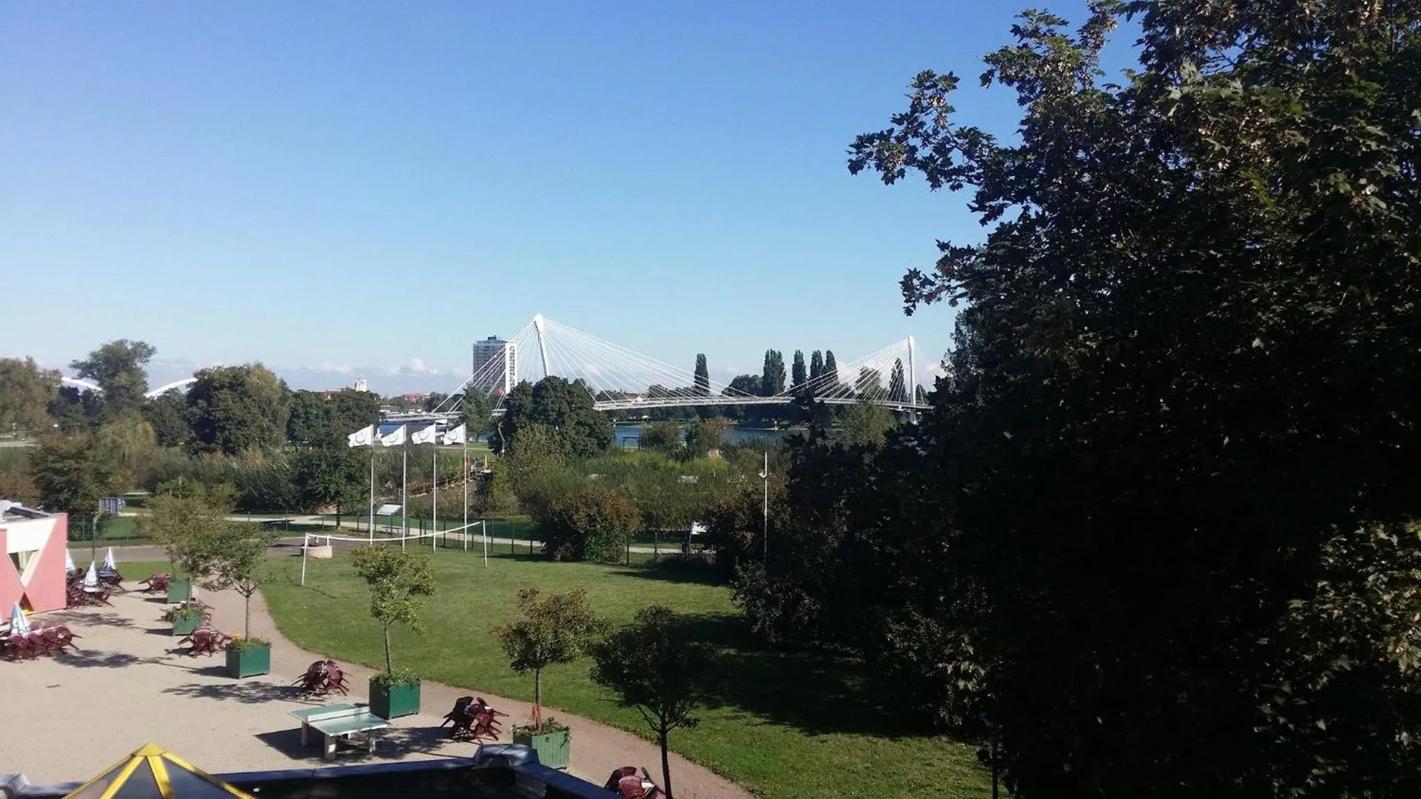 Garden in Auberge de Jeunesse HI Strasbourg 2 Rives