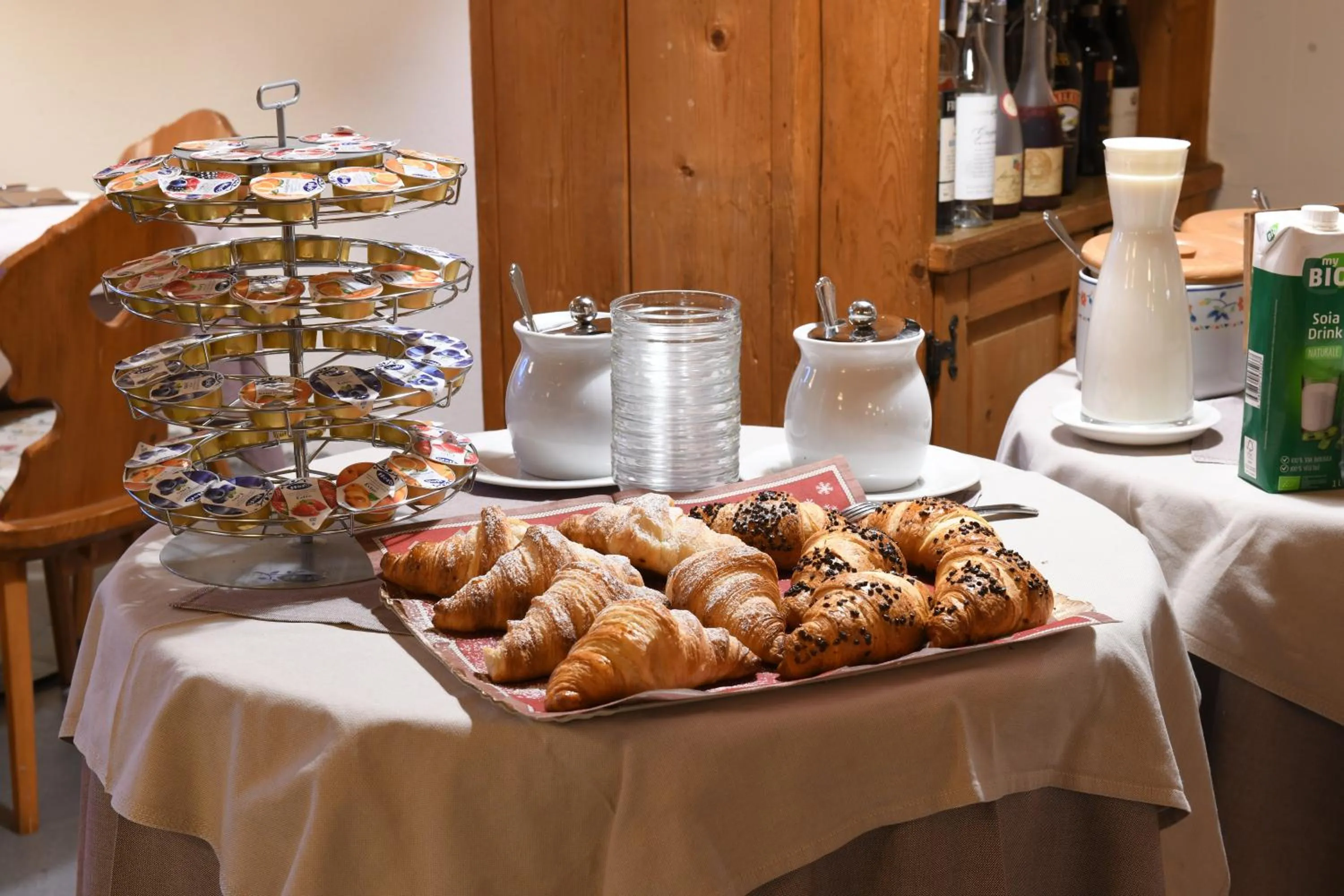 Breakfast in Hotel Rascard