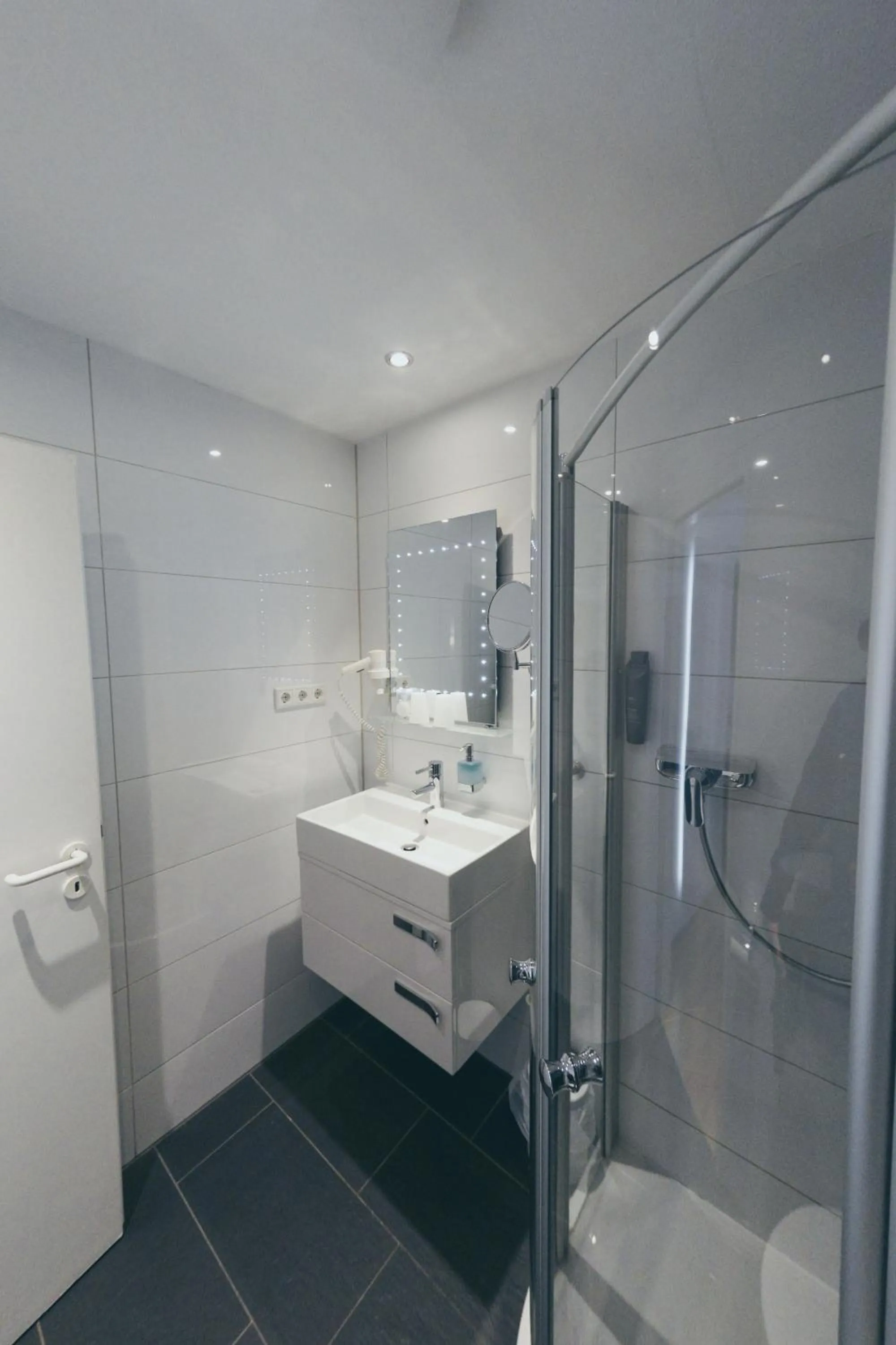 Bathroom in Hotel-Restaurant Osterather Hof