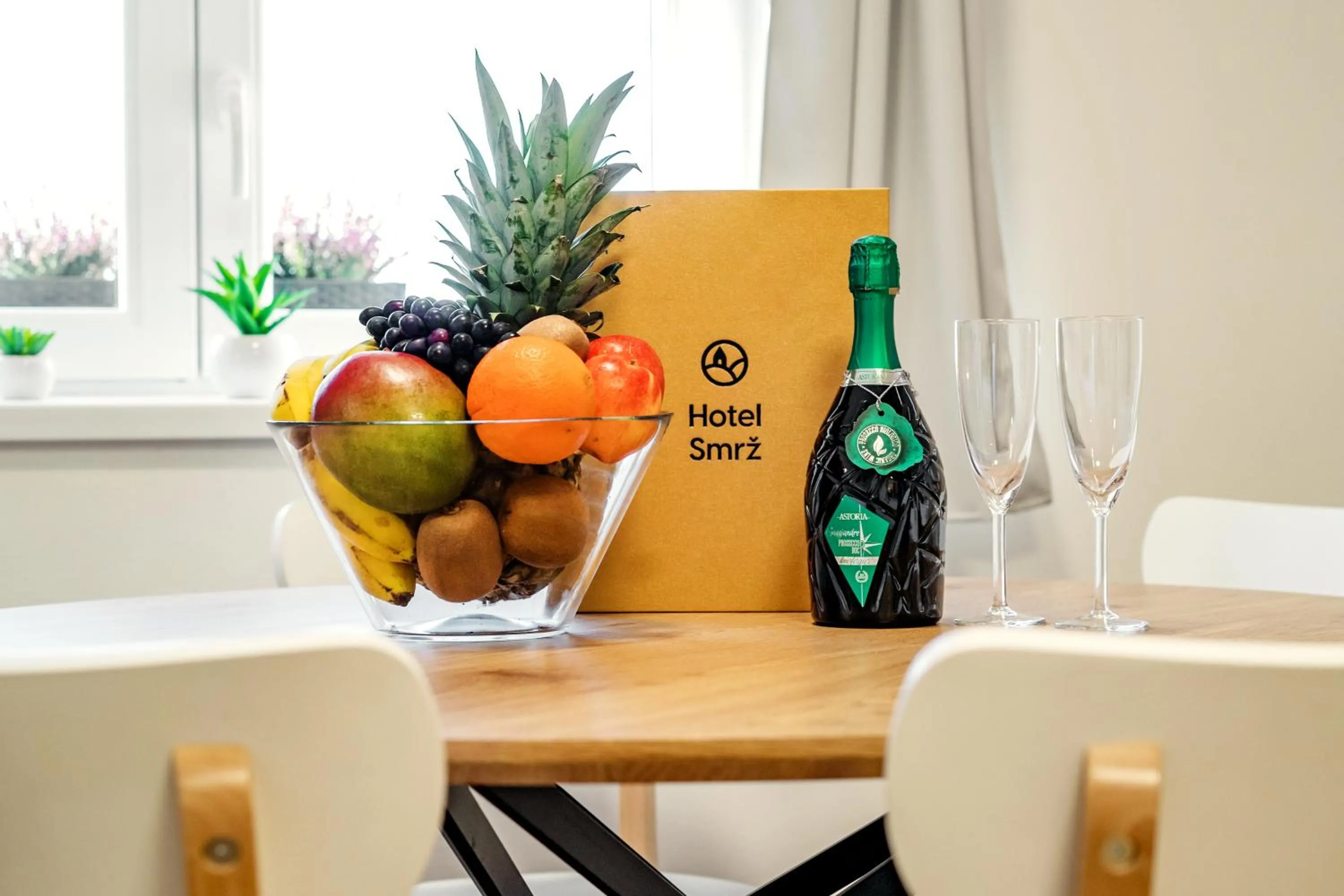 Food and drinks in Hotel Smrž