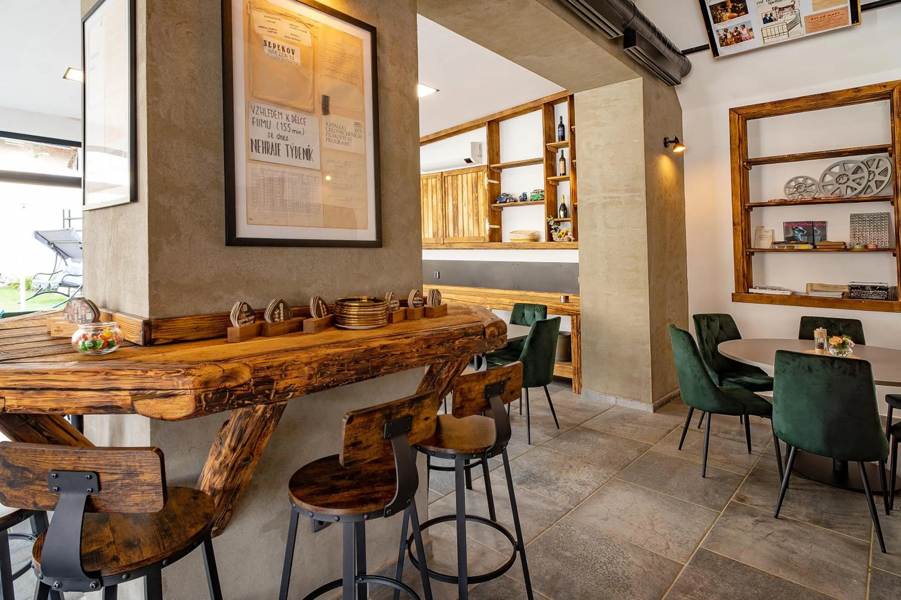 Restaurant/places to eat in Hotel Smrž