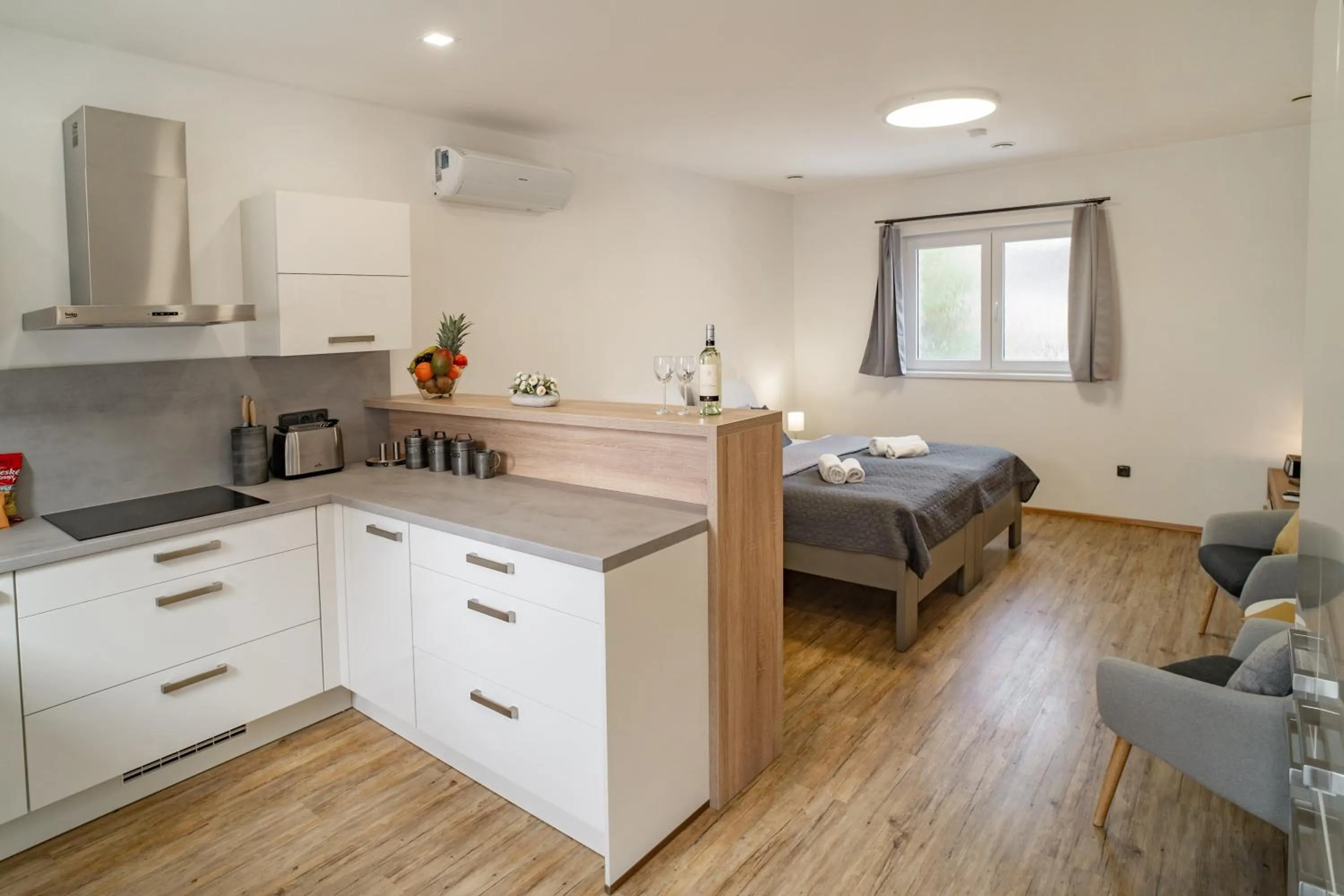 Kitchen or kitchenette, Bed in Hotel Smrž