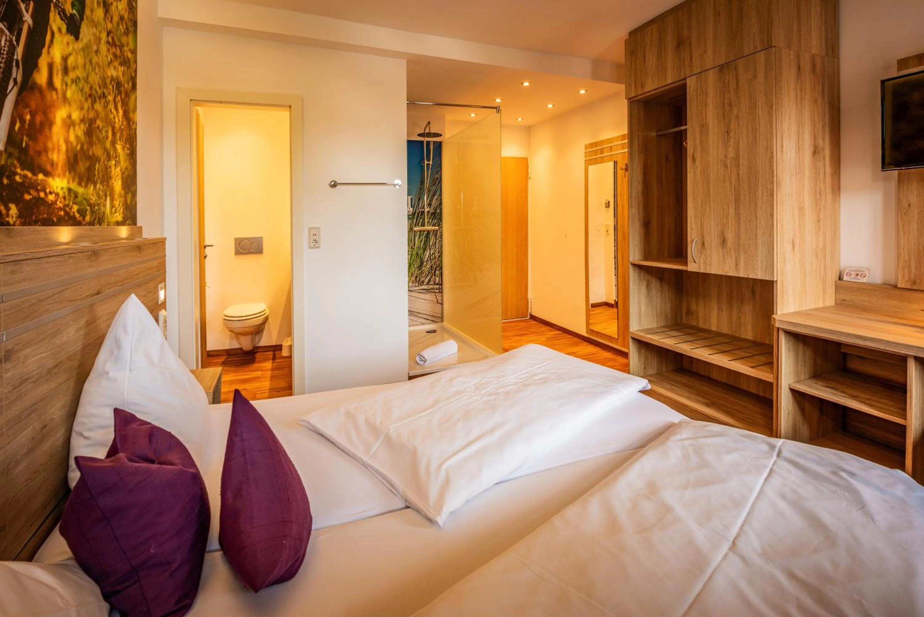 Photo of the whole room, Bed in Hotel Die Tanne