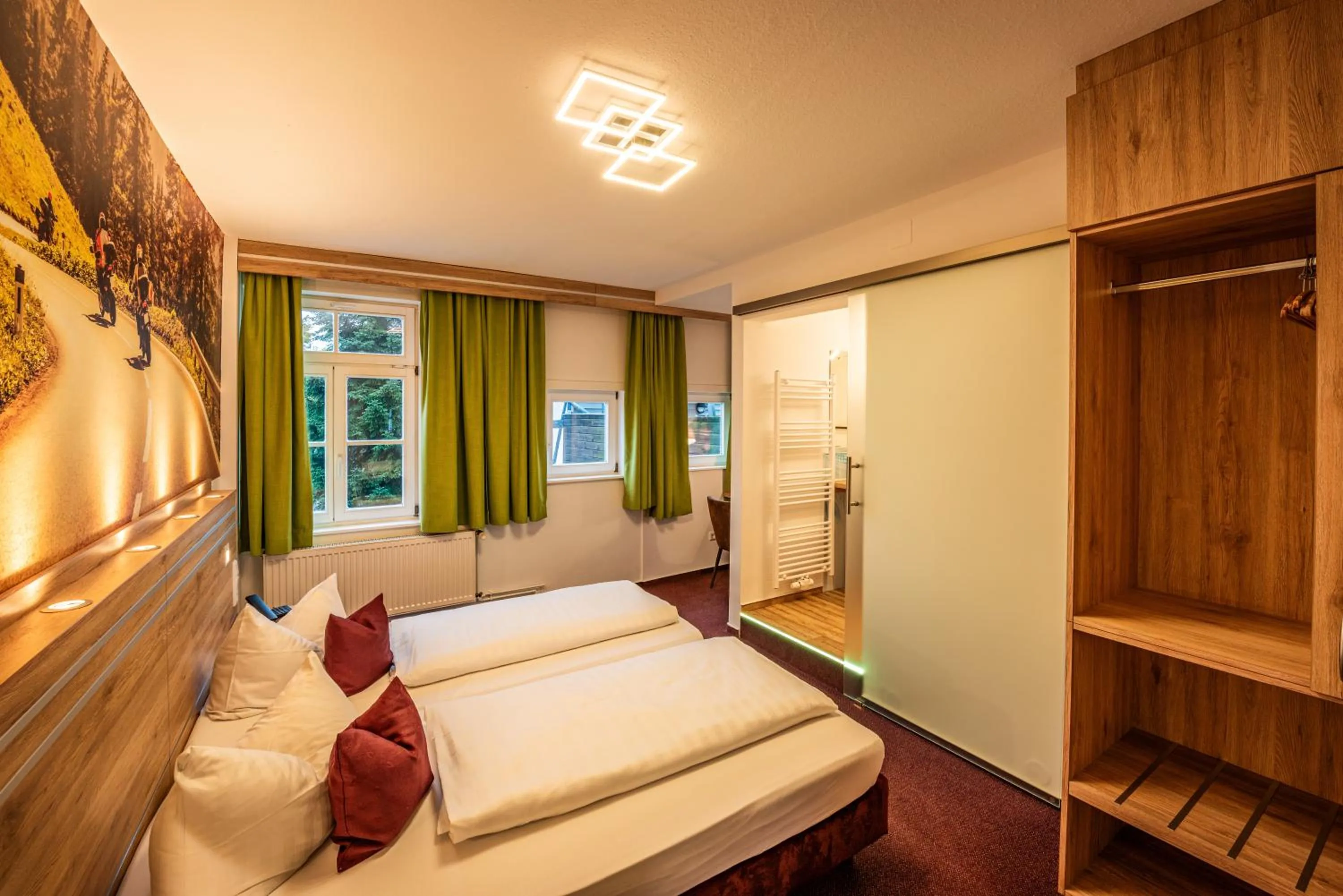 Photo of the whole room, Bed in Hotel Die Tanne