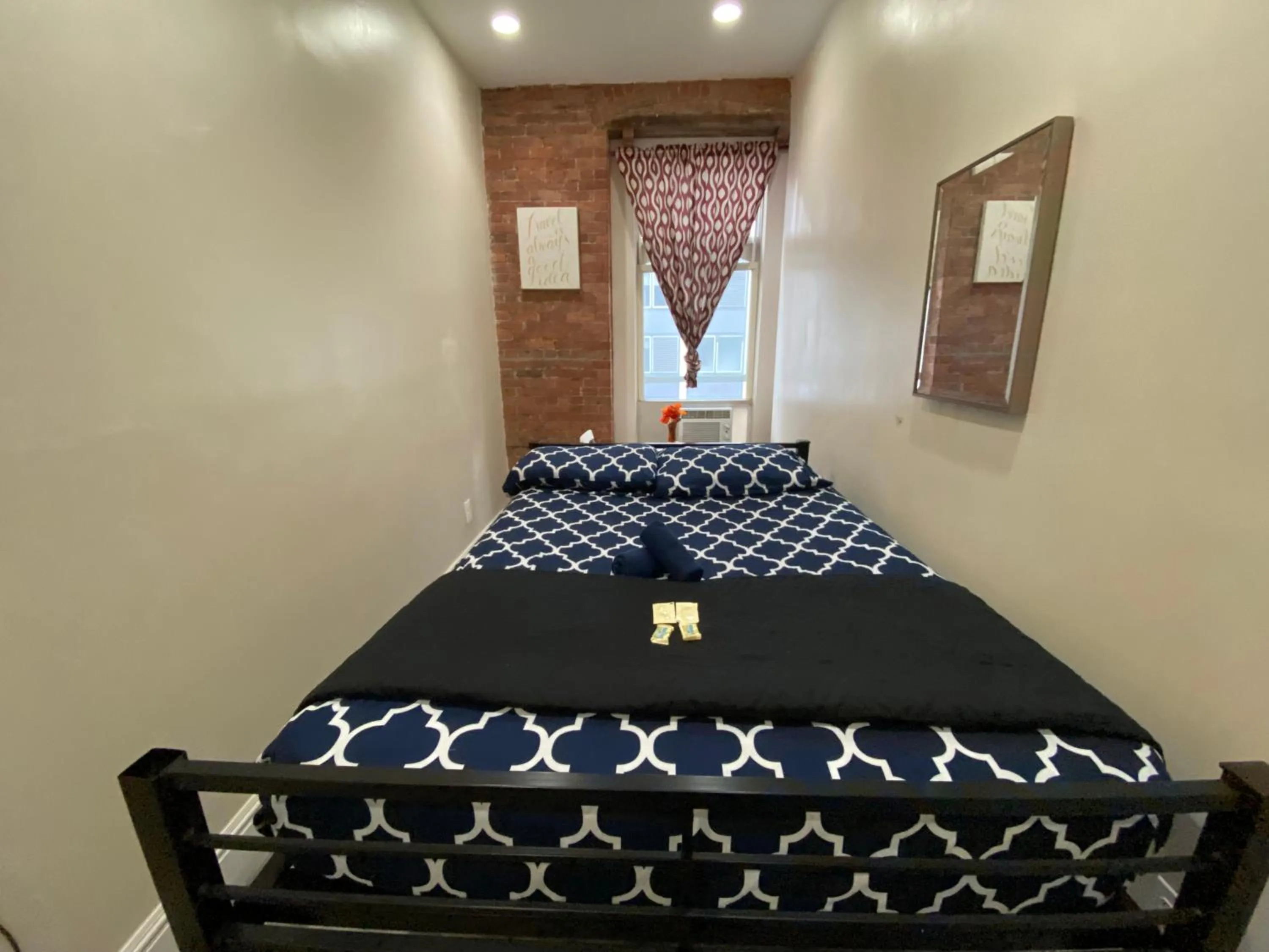 Bed in 31 Street Broadway Hotel