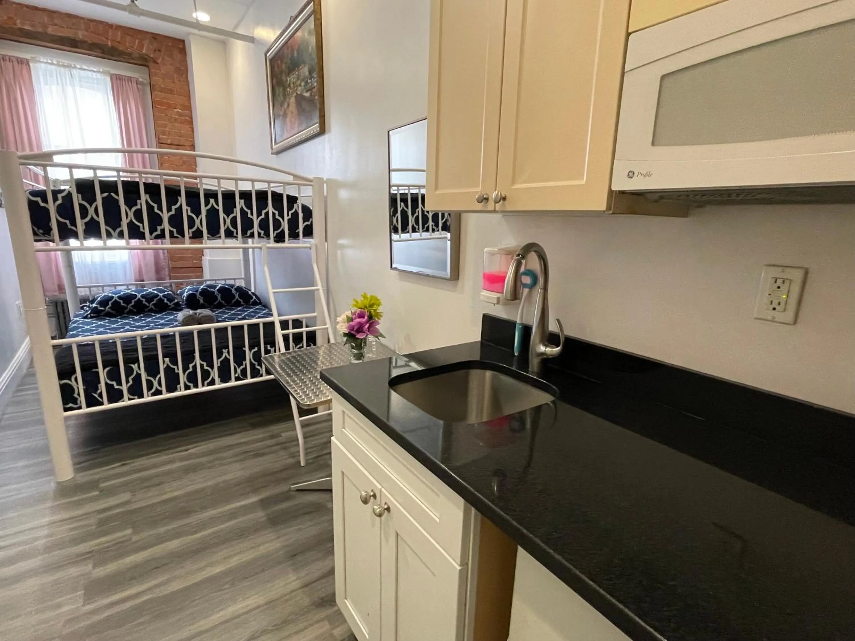 31 Street Broadway Hotel