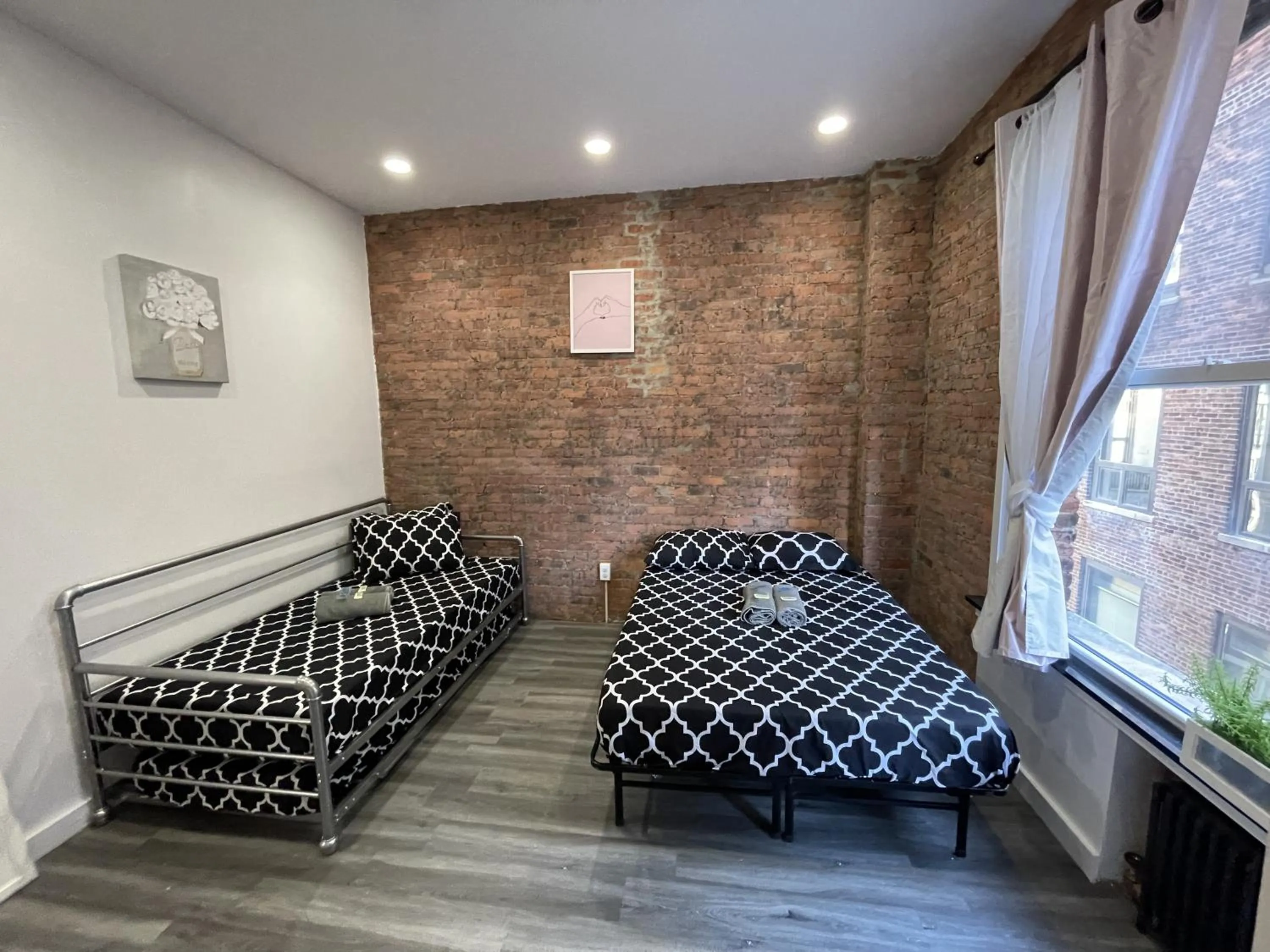 Bed in 31 Street Broadway Hotel