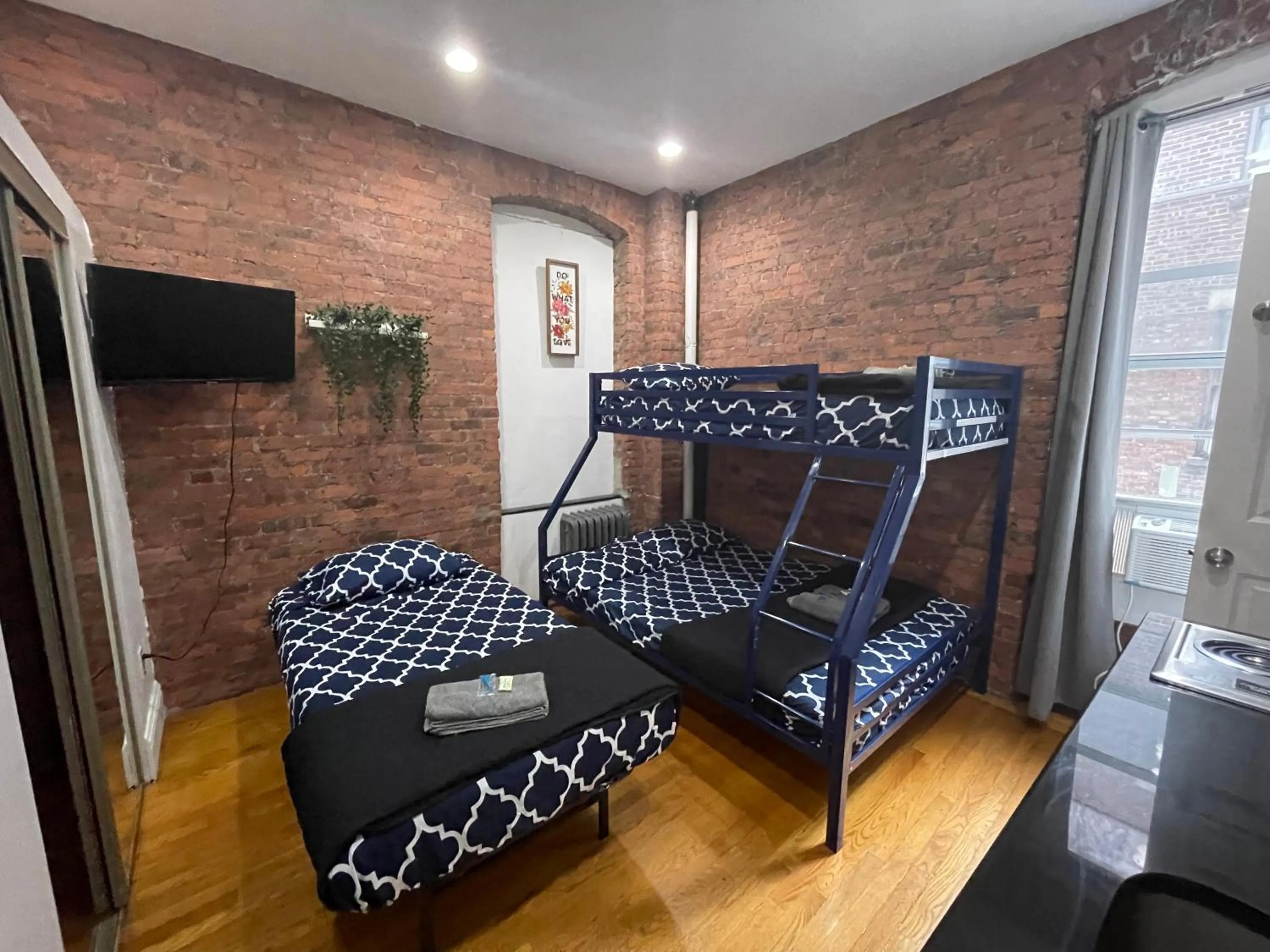 Bed in 31 Street Broadway Hotel