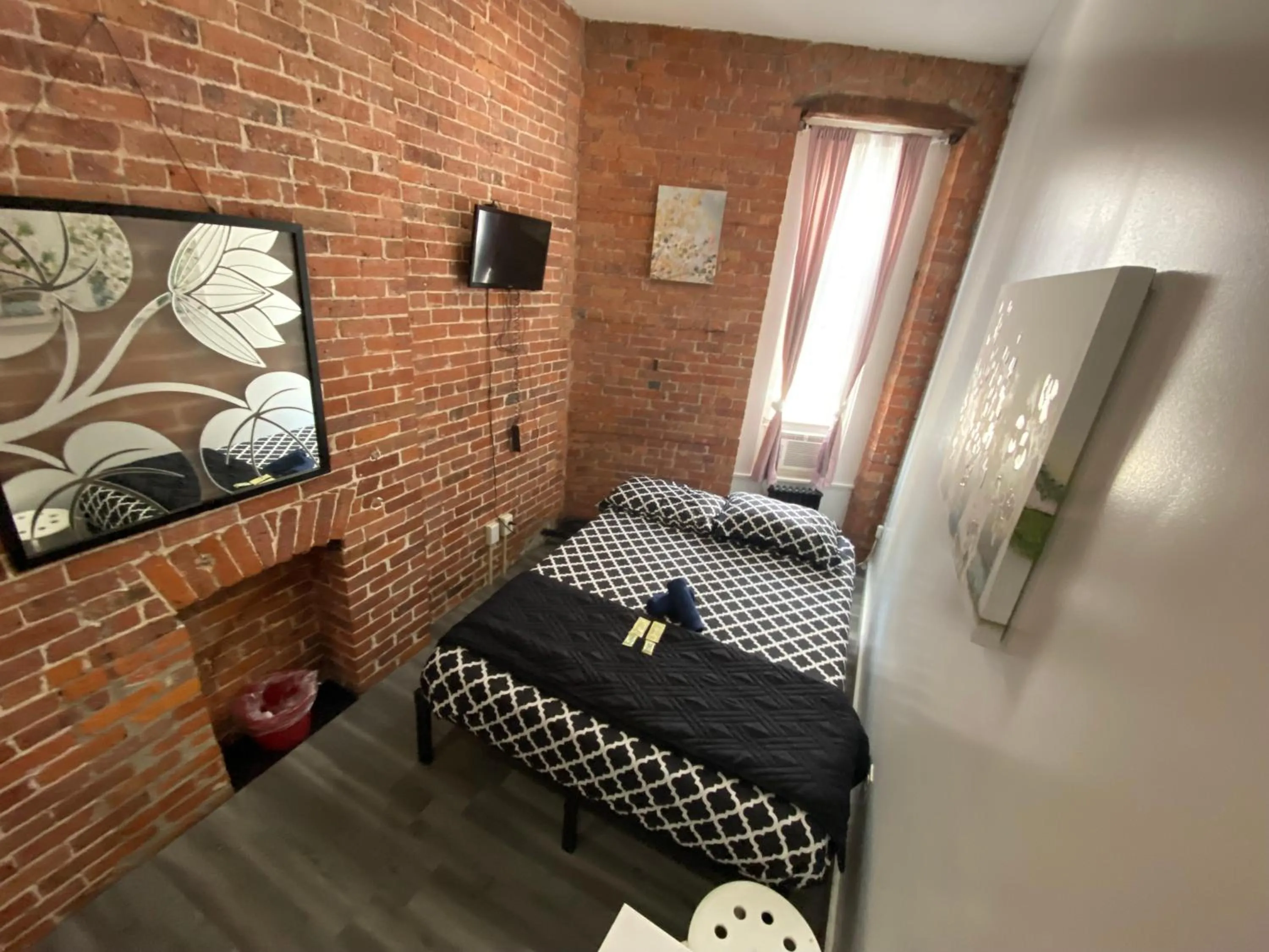 Bed in 31 Street Broadway Hotel