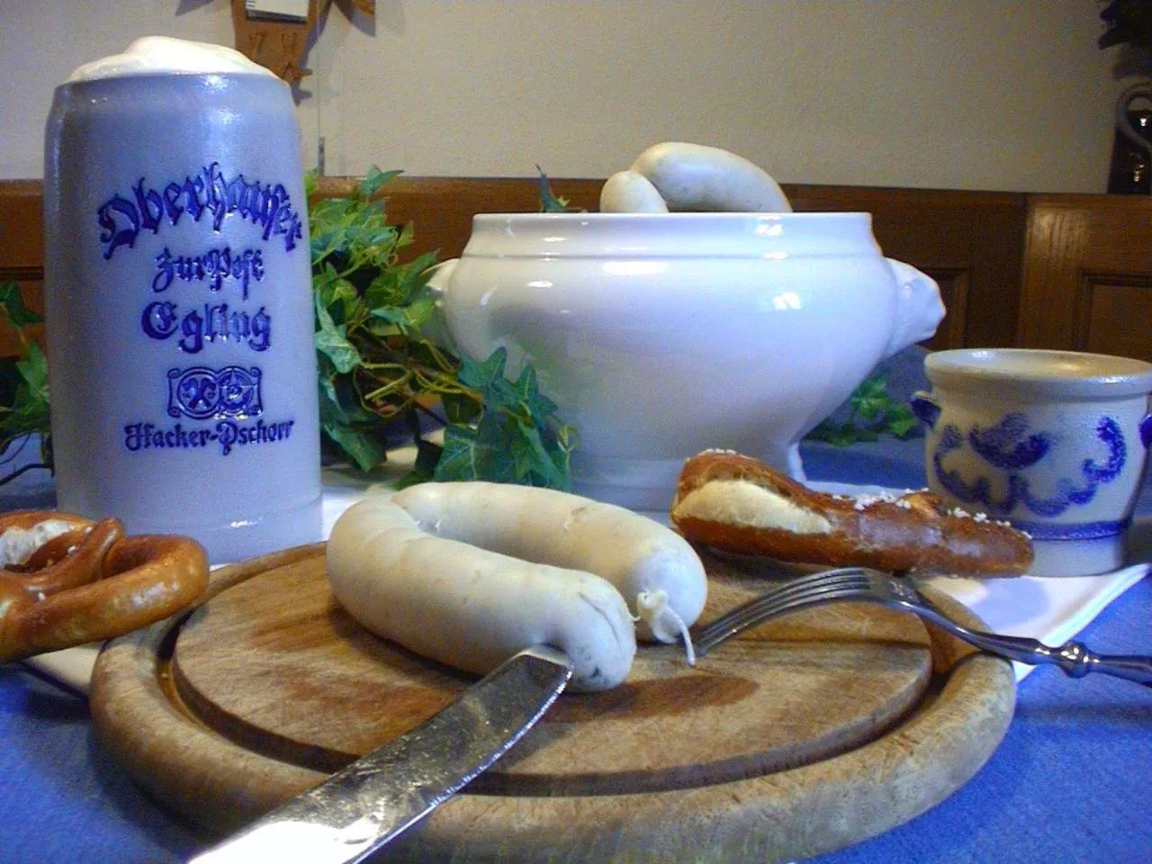 Meals in Metzgerei Gasthof Oberhauser - Hotel zur Post