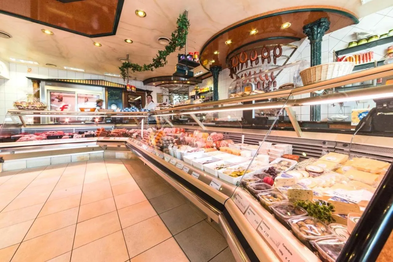 Food in Metzgerei Gasthof Oberhauser - Hotel zur Post