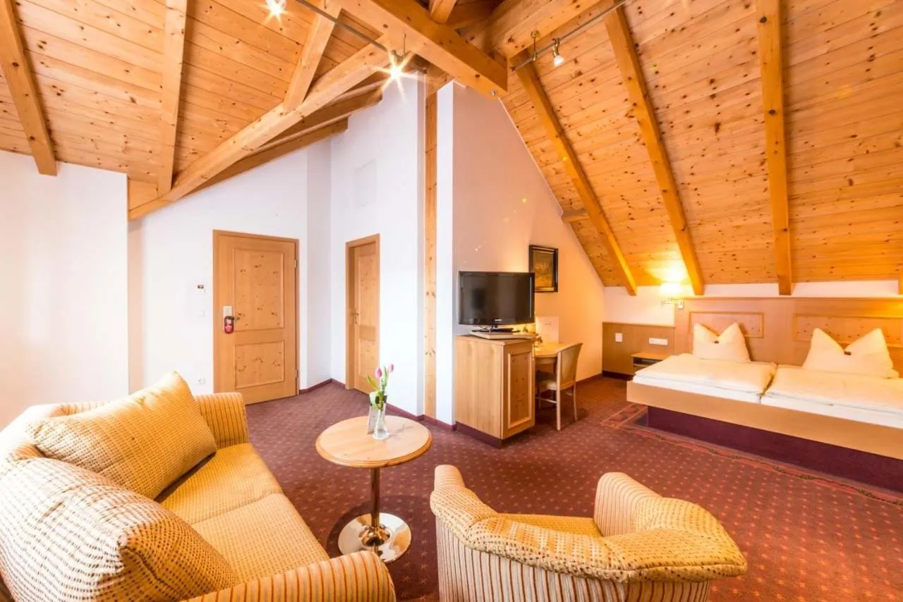 Bed in Metzgerei Gasthof Oberhauser - Hotel zur Post