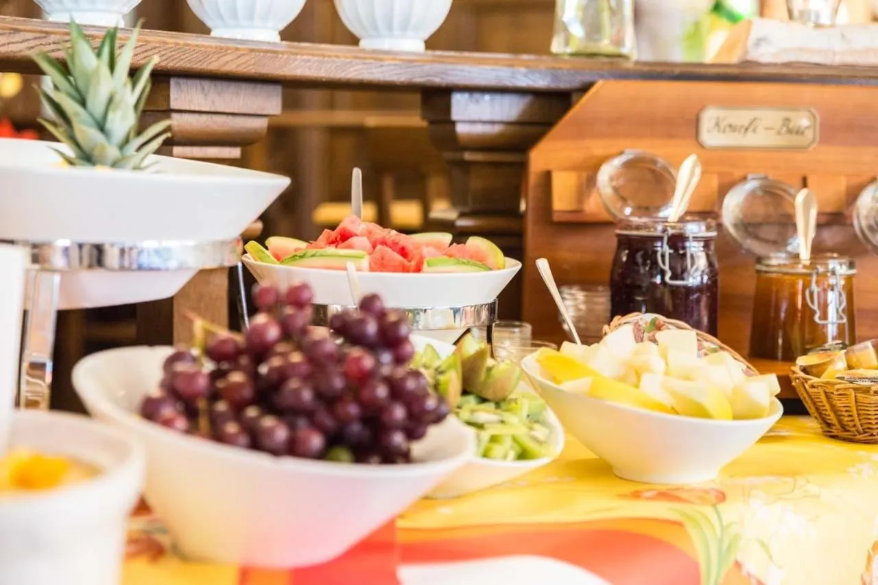 Food in Metzgerei Gasthof Oberhauser - Hotel zur Post