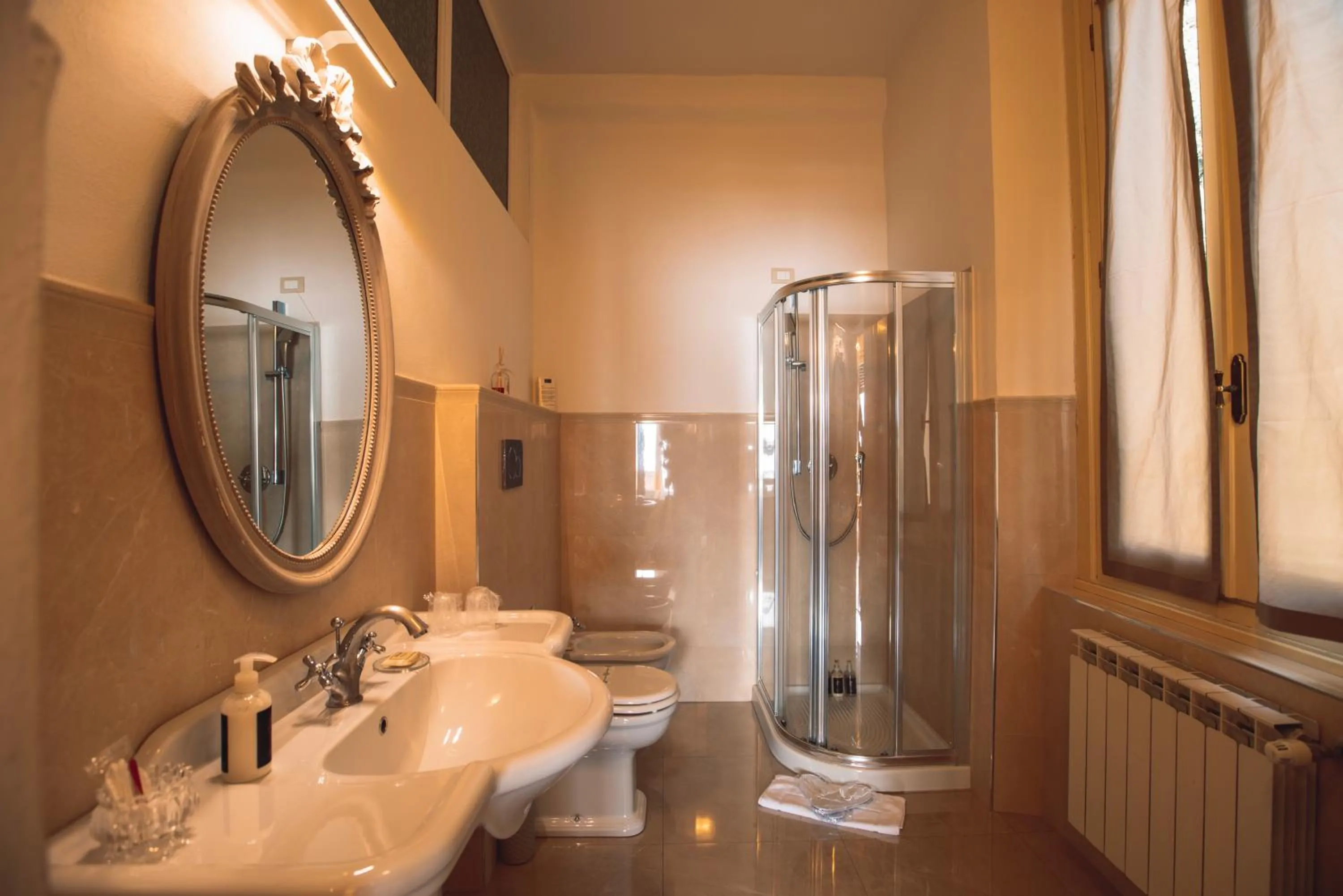 Bathroom in Villa Mimosa au Lac - Estella Hotels Italia