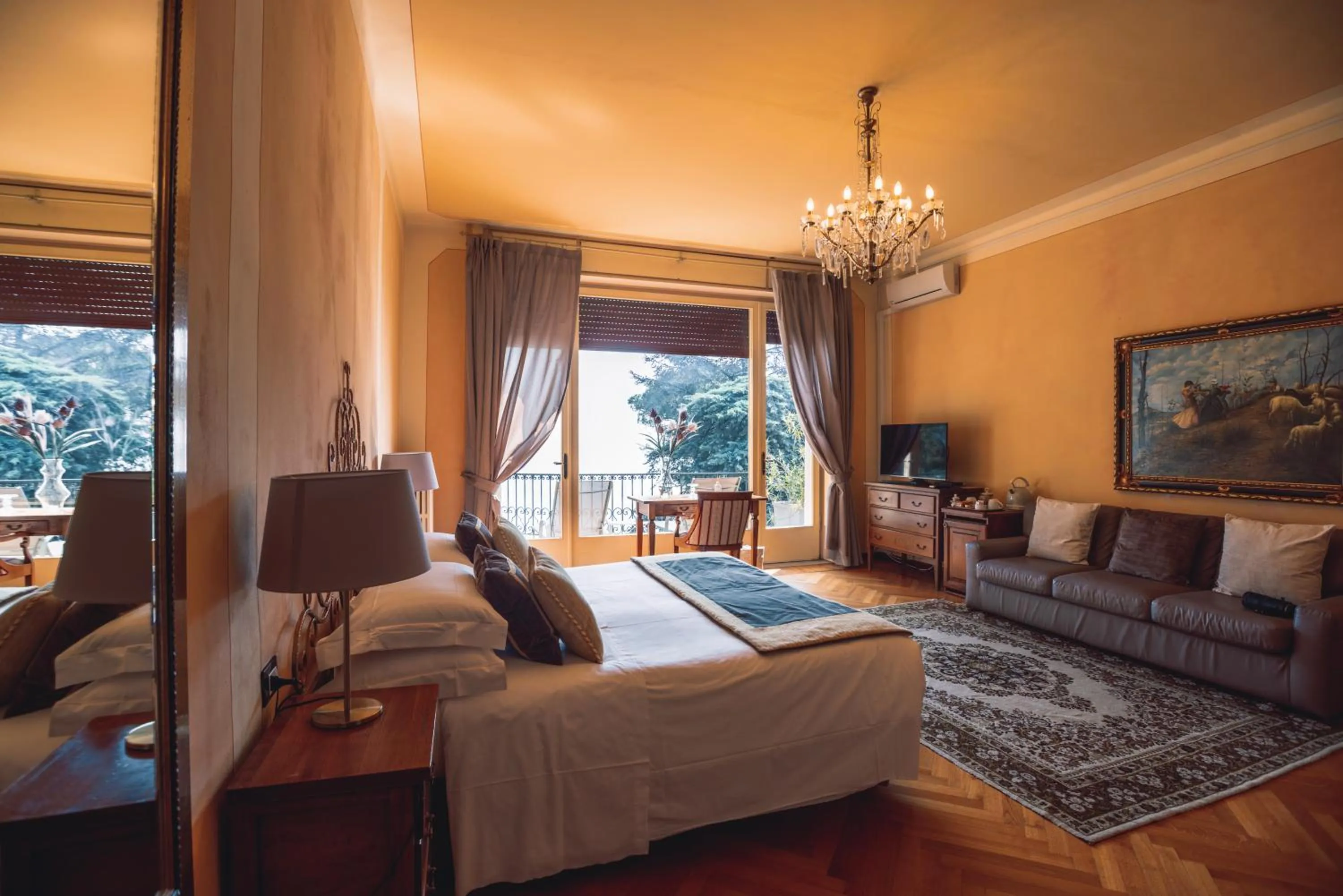 Bedroom, Bed in Villa Mimosa au Lac - Estella Hotels Italia