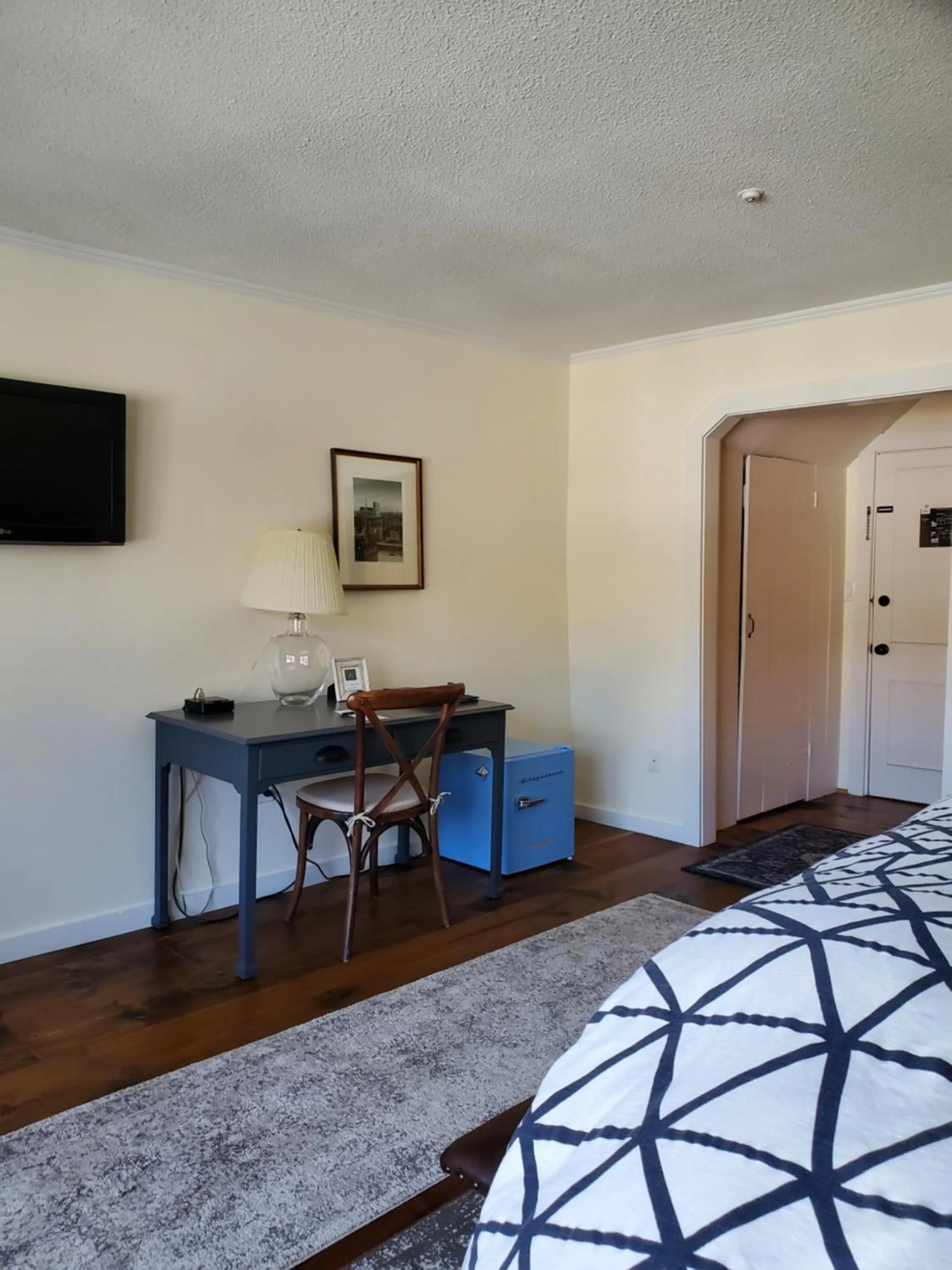 Bed in Farm Road Estate