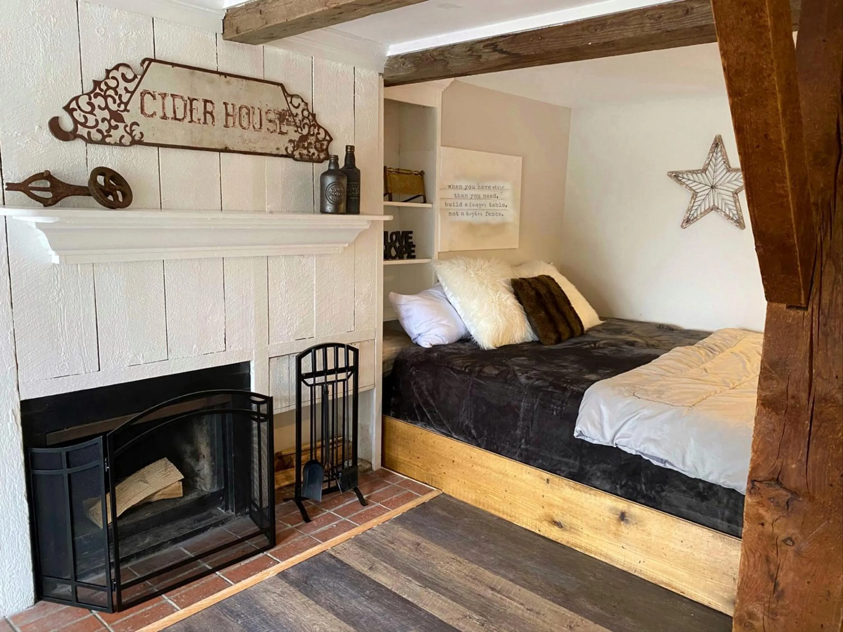 Bed in Farm Road Estate