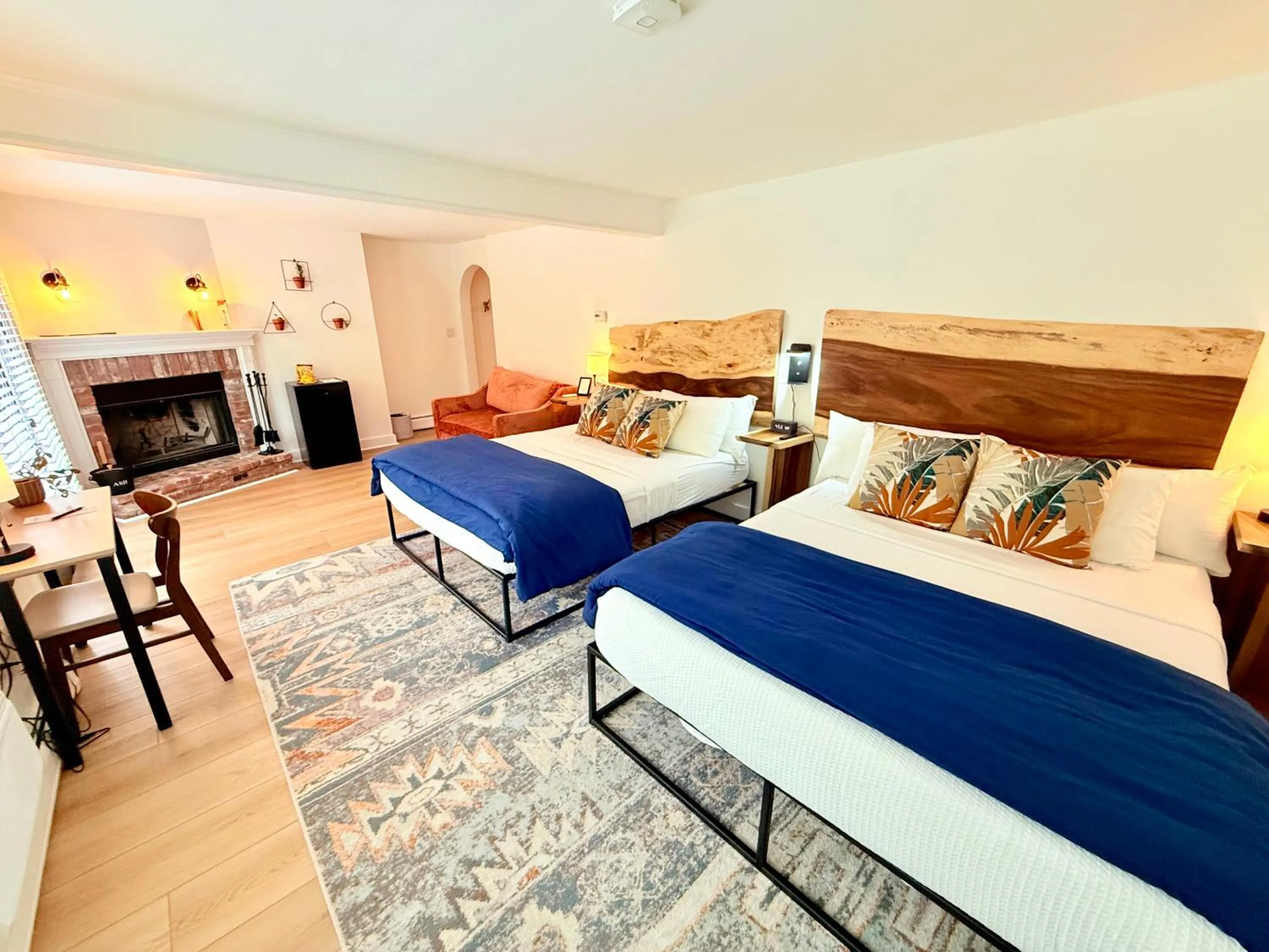 Bed in Farm Road Estate