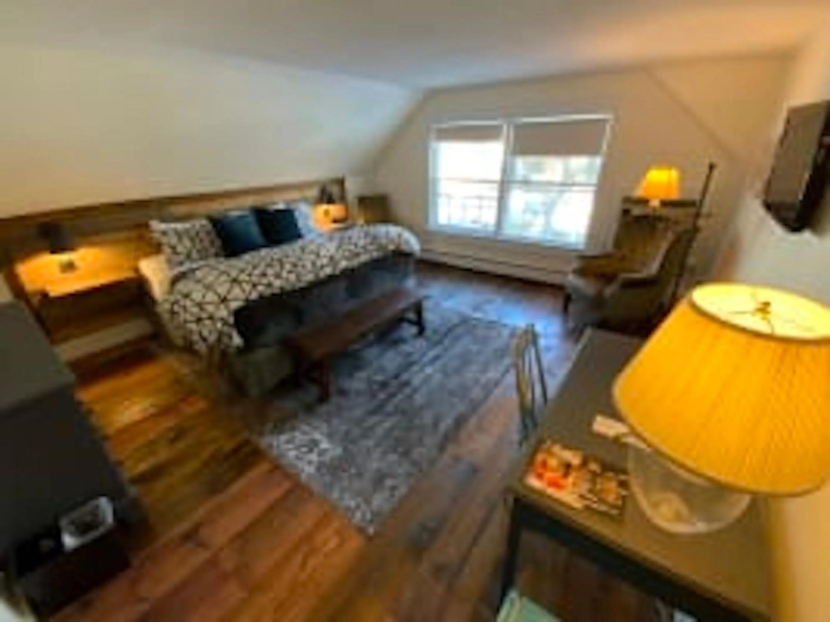 Bed in Farm Road Estate