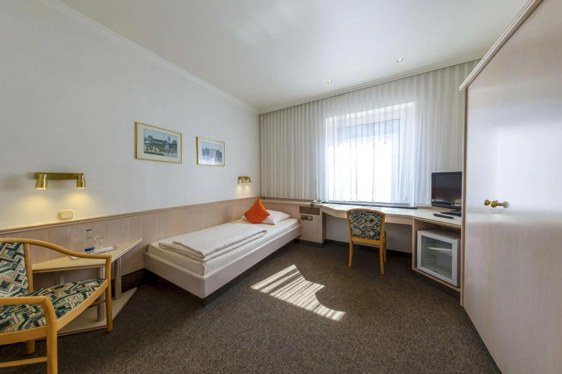 Photo of the whole room, Bed in Hotel Brack