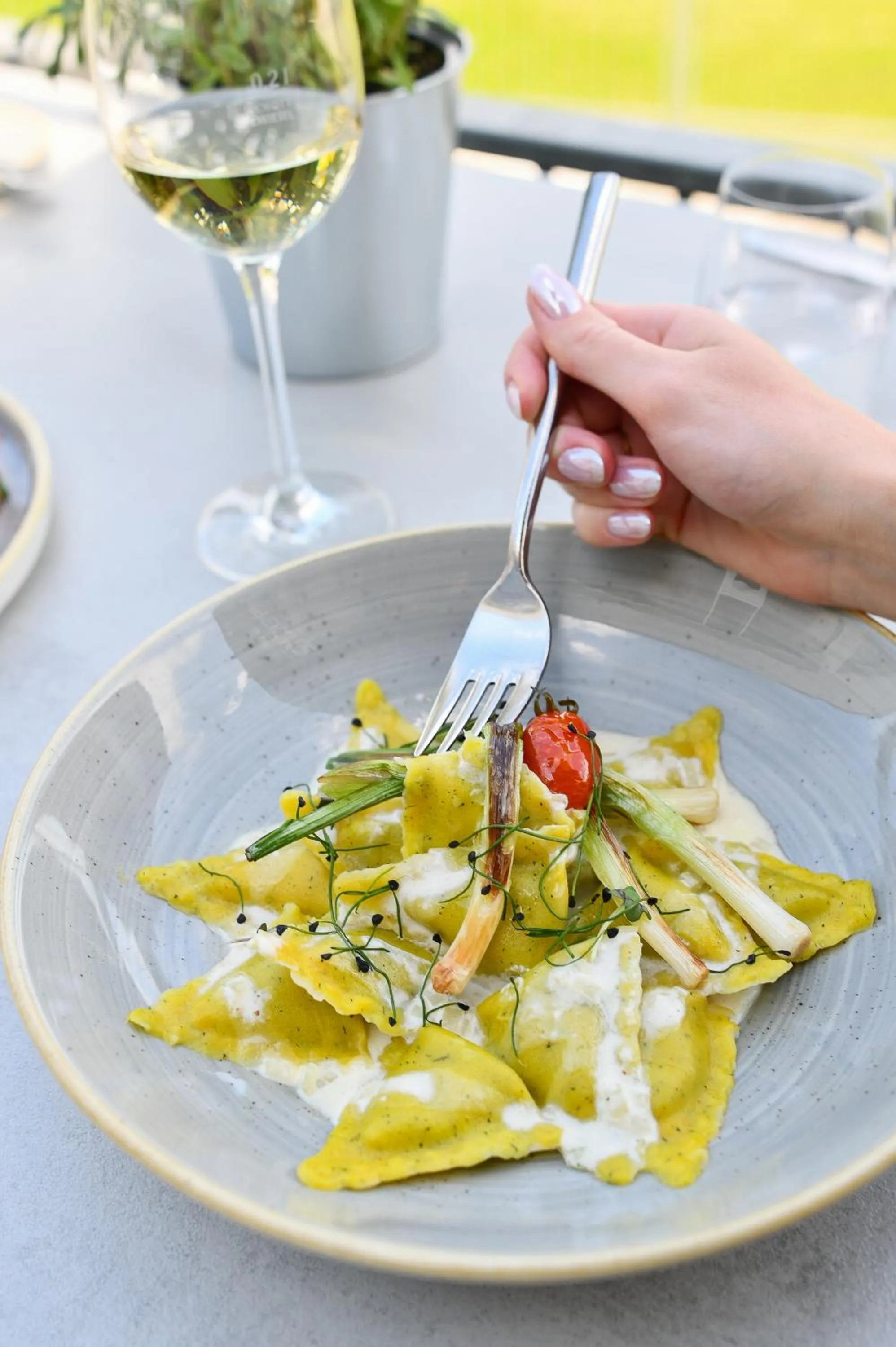 Restaurant/places to eat in ATLANTIC Hotel Galopprennbahn