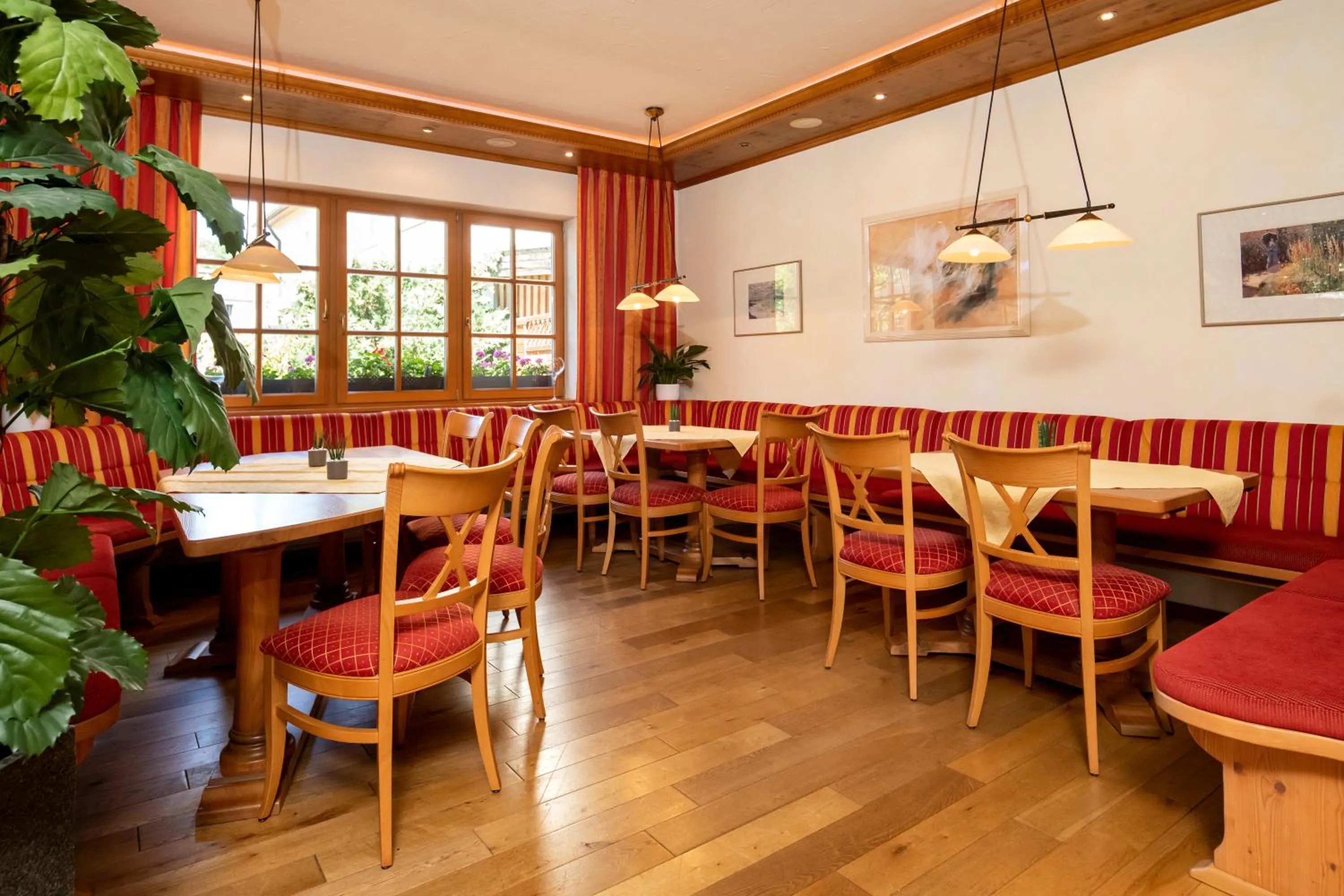 Restaurant/places to eat in Hotel Zum Steinhof