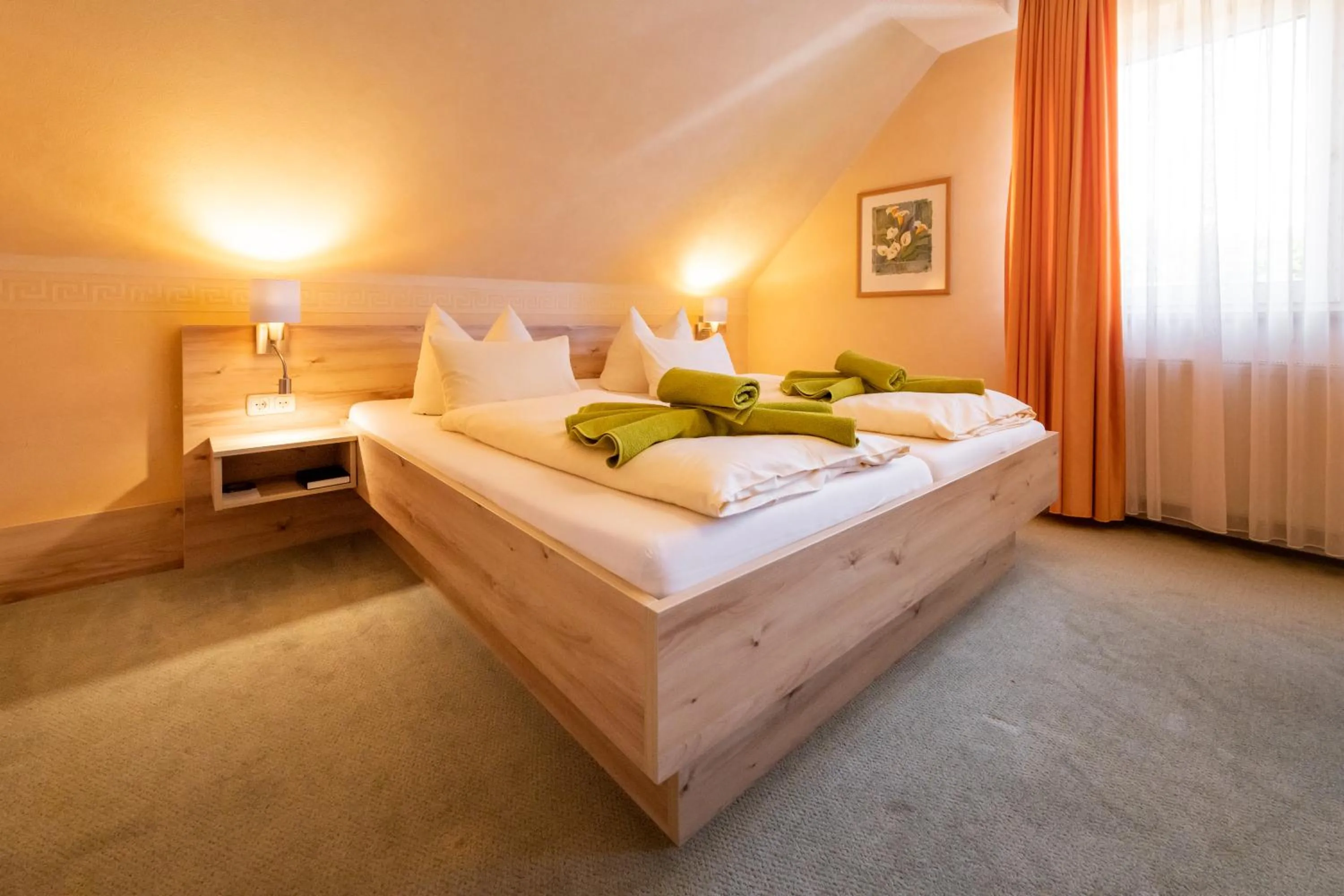 Photo of the whole room, Bed in Hotel Zum Steinhof