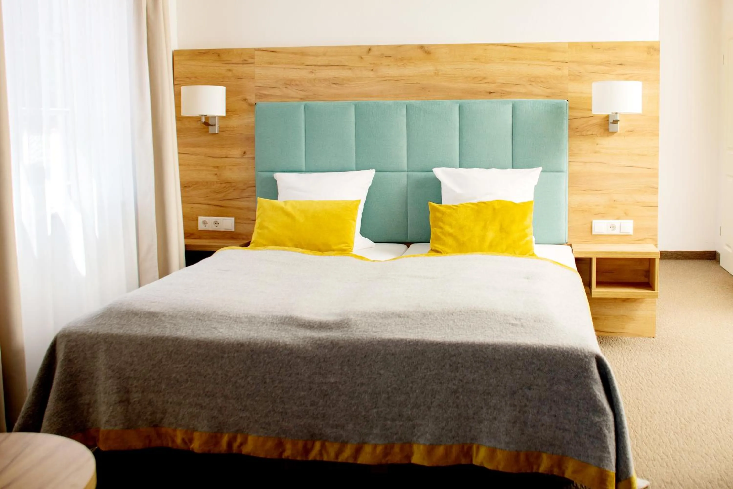 Photo of the whole room, Bed in Altes Kurhaus Landhotel