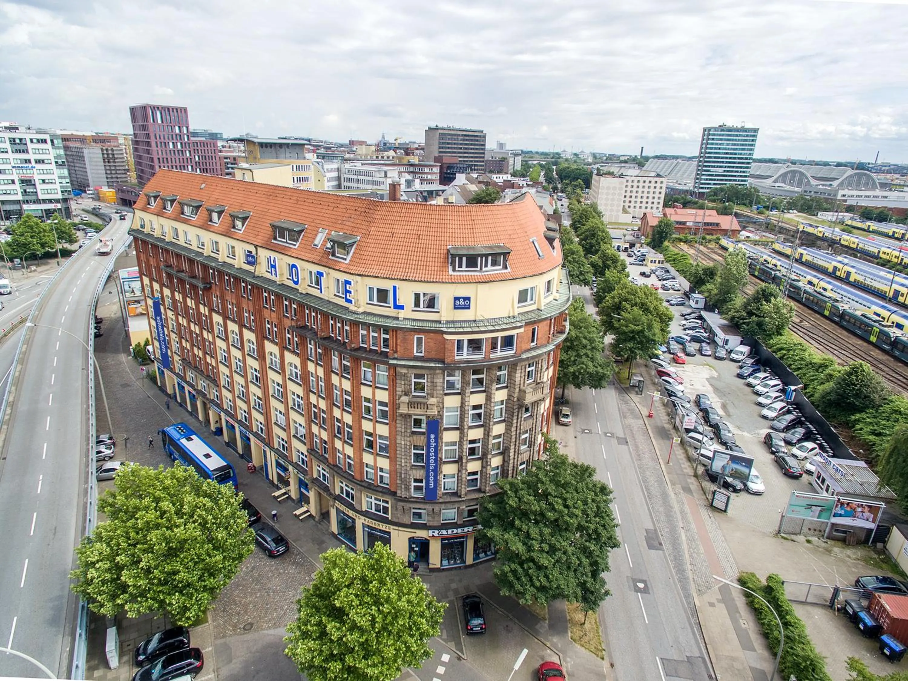 Property building in a&o Hamburg Hauptbahnhof