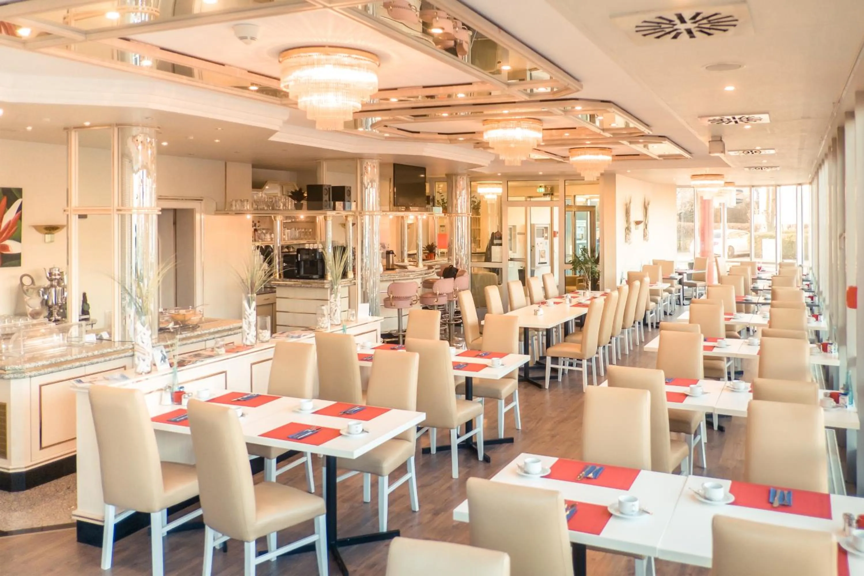 Restaurant/places to eat in Hotel Stuttgart Sindelfingen City by Tulip Inn