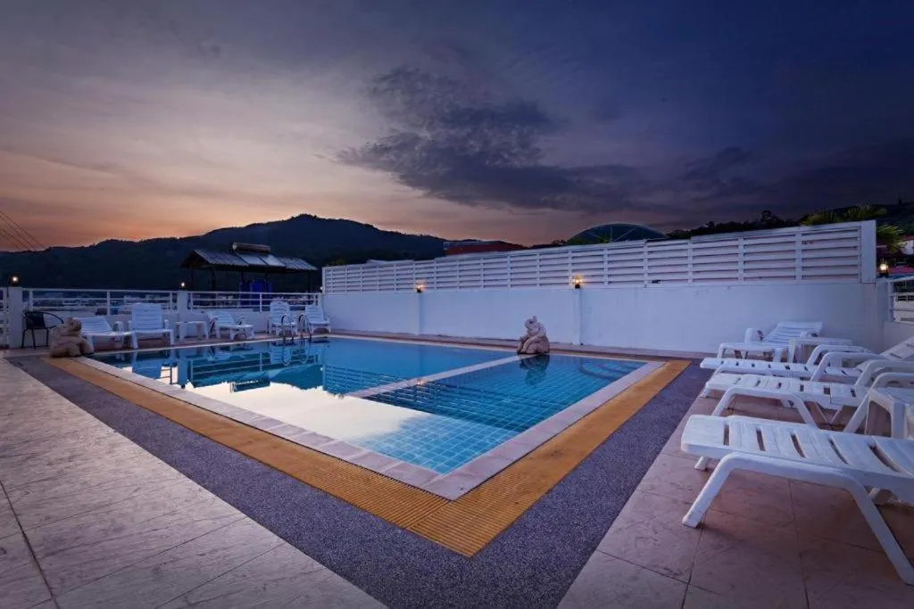 Sunset in Garden Phuket Hotel