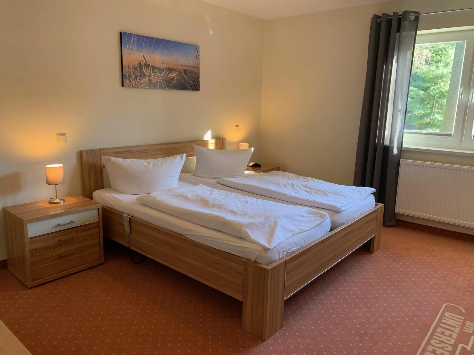 Bedroom, Bed in Hotel am Untersee