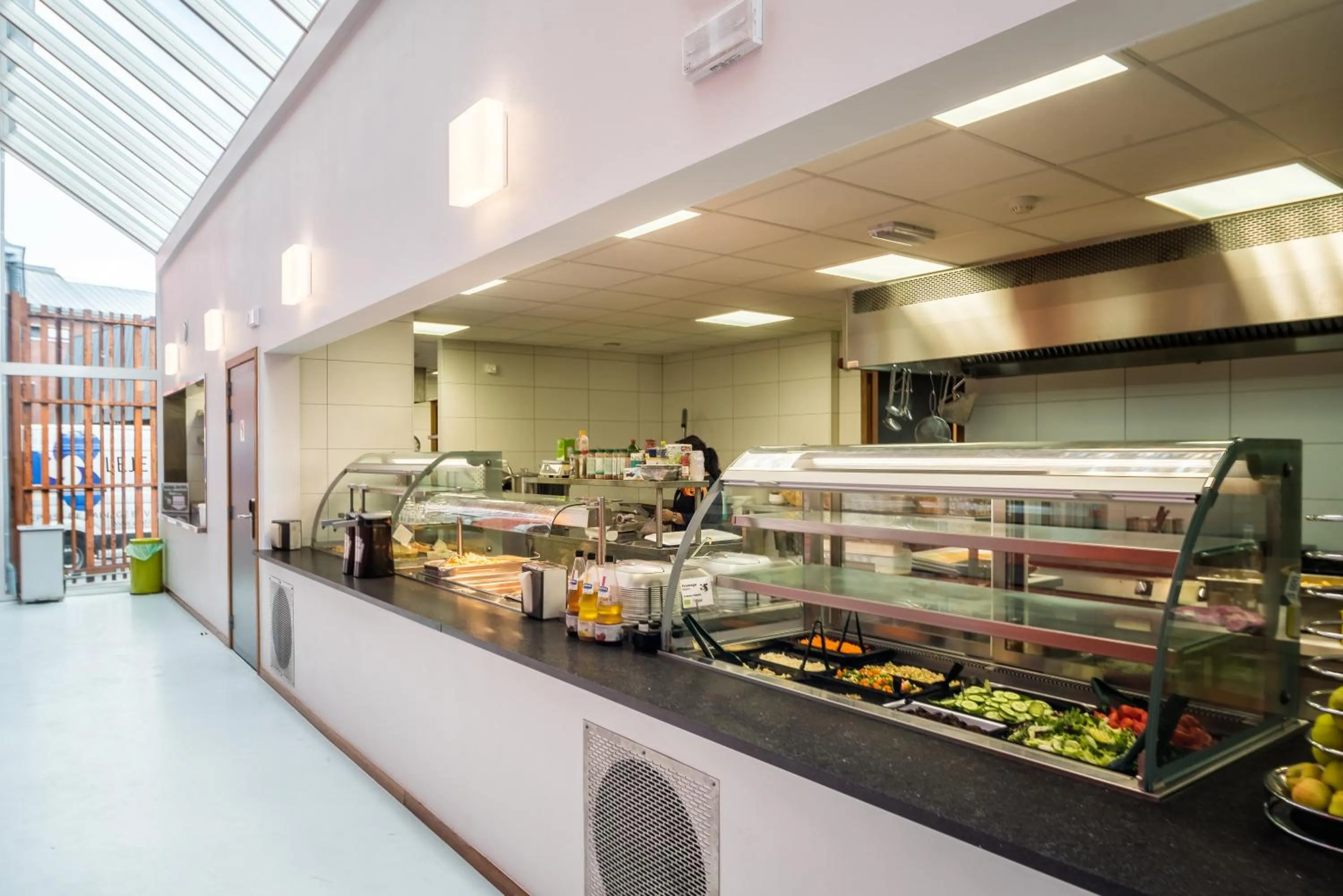 Restaurant/places to eat in Liège Youth Hostel