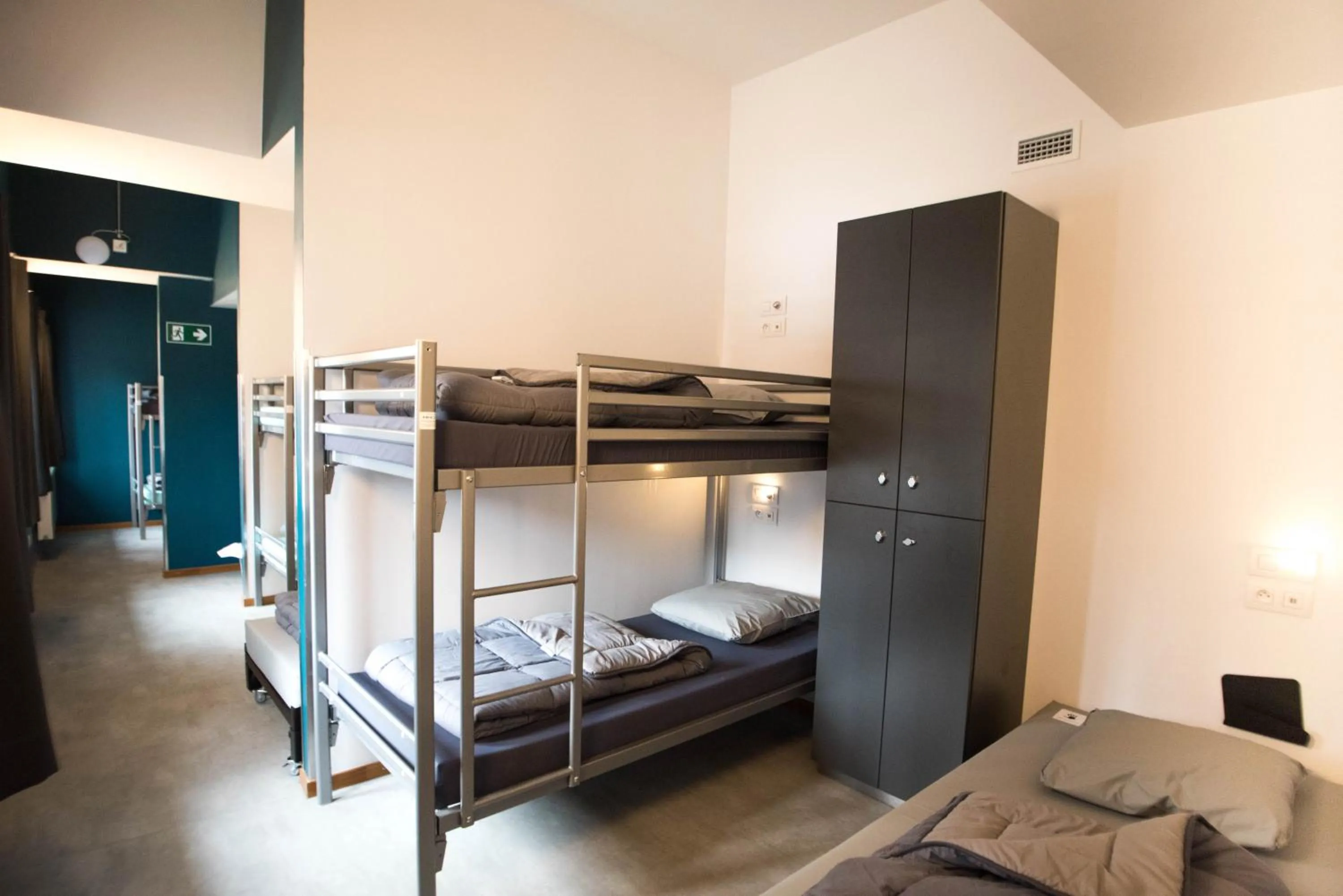 bunk bed, Bed in Liège Youth Hostel