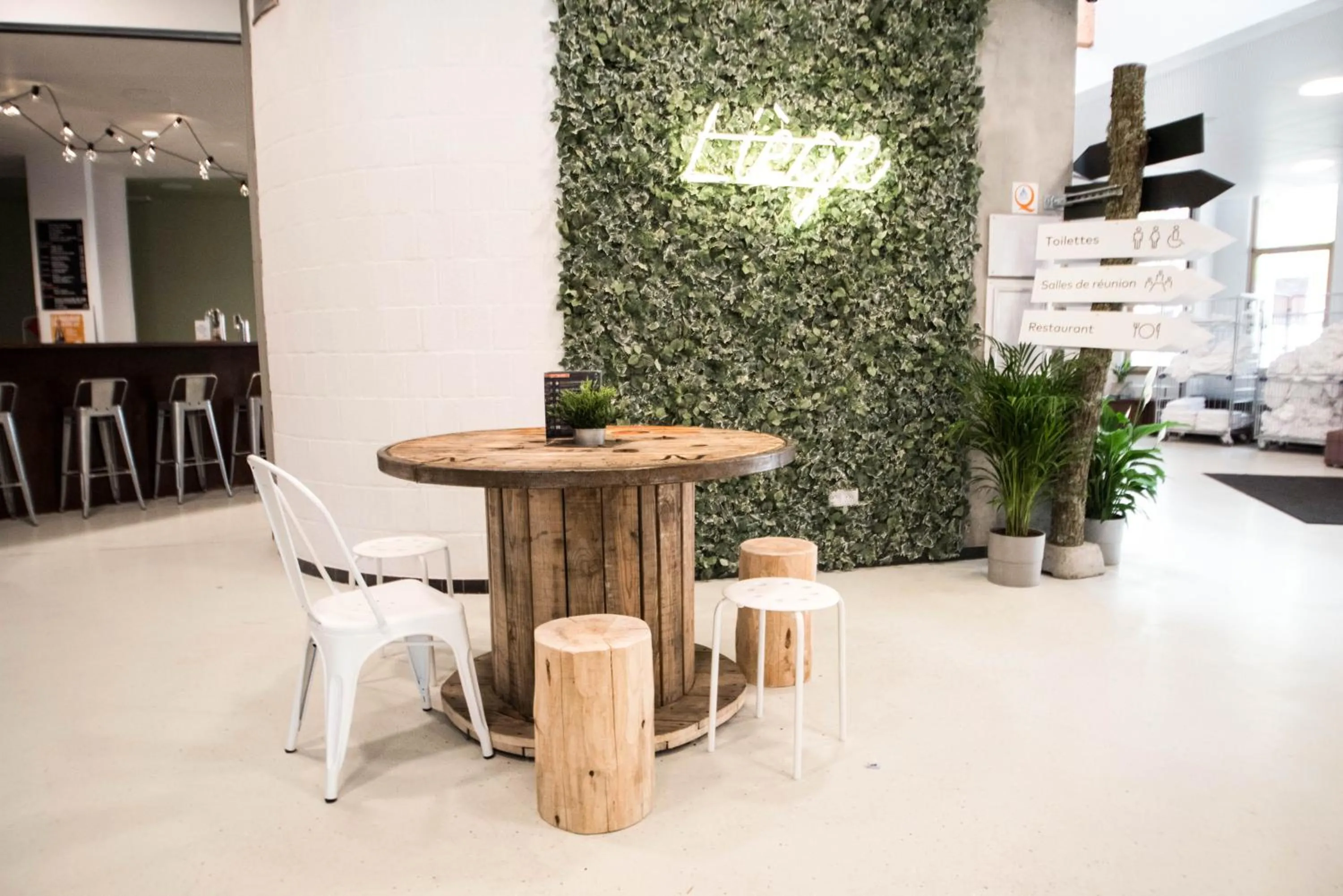 Lounge or bar in Liège Youth Hostel