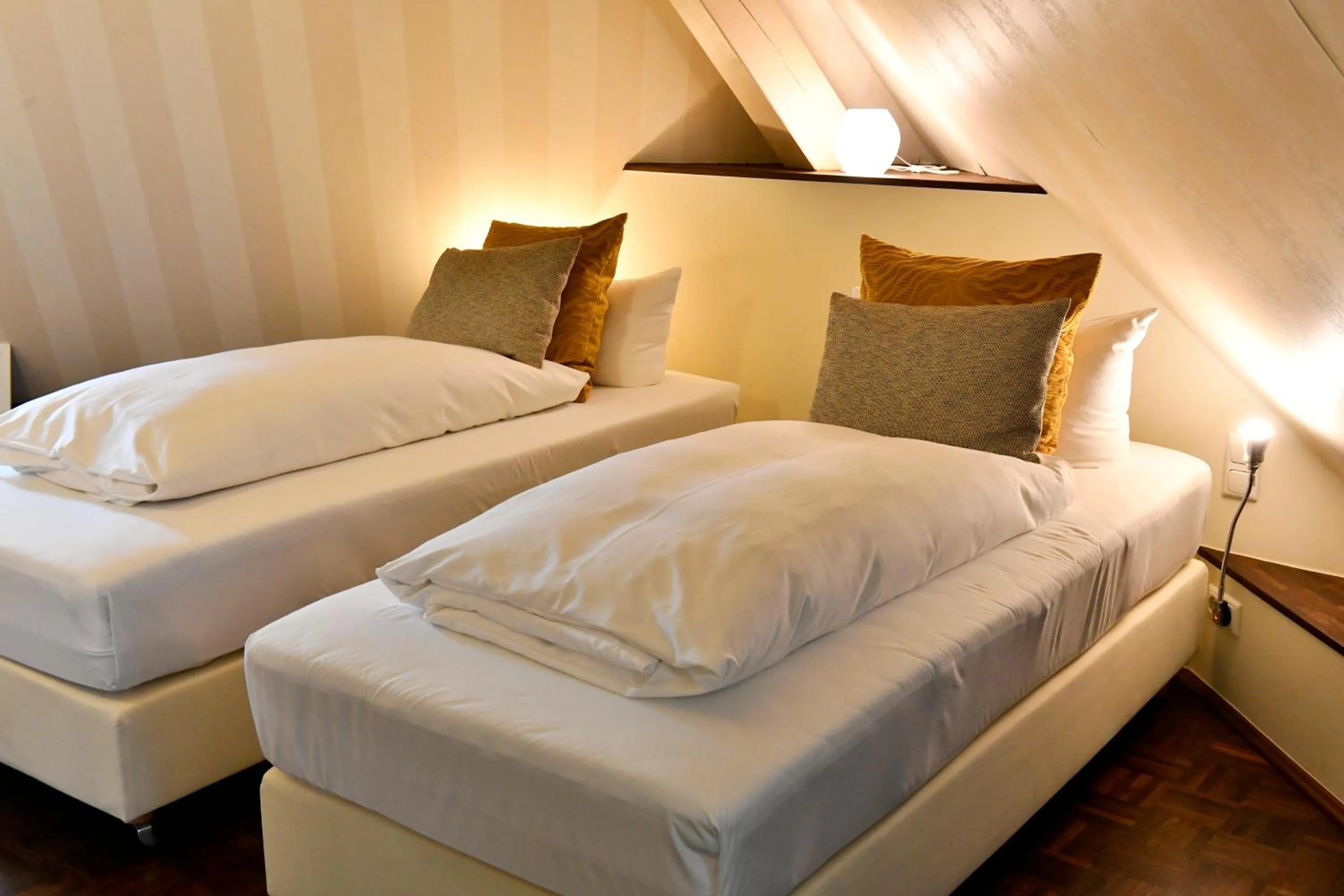 Bedroom, Bed in Villa Mittermeier, Hotellerie & Restaurant