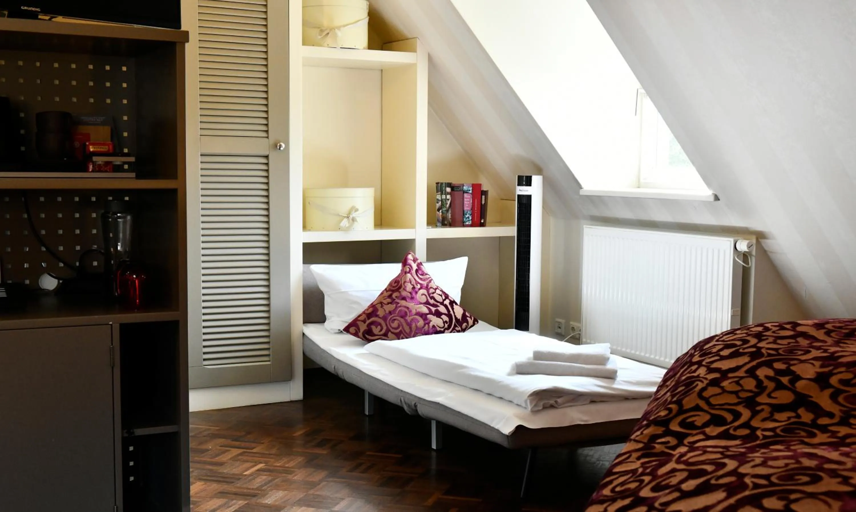 Photo of the whole room, Bed in Villa Mittermeier, Hotellerie & Restaurant