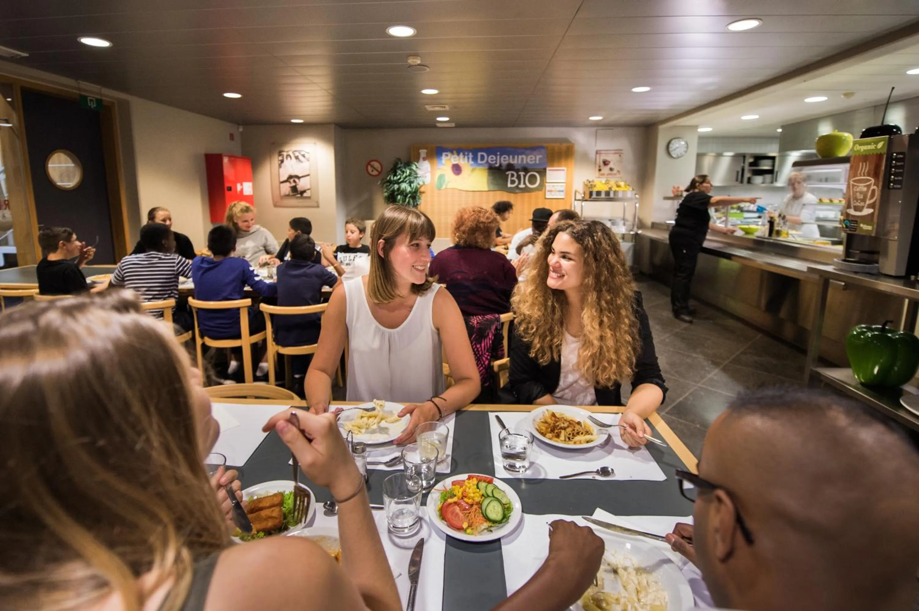 Restaurant/places to eat in Auberge de Jeunesse de Mons