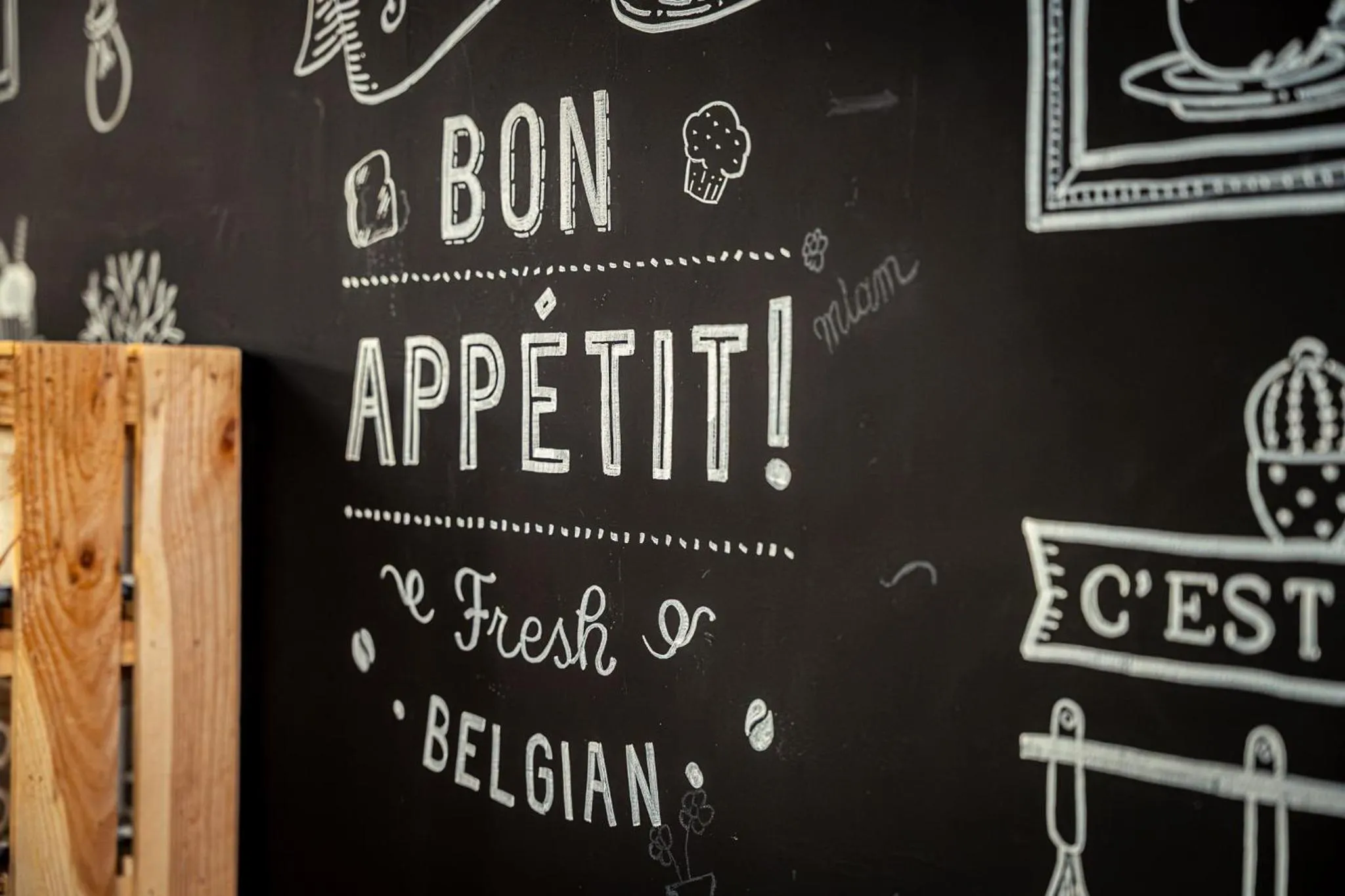 Buffet breakfast in Auberge de Jeunesse de Tournai - Youth Hostel