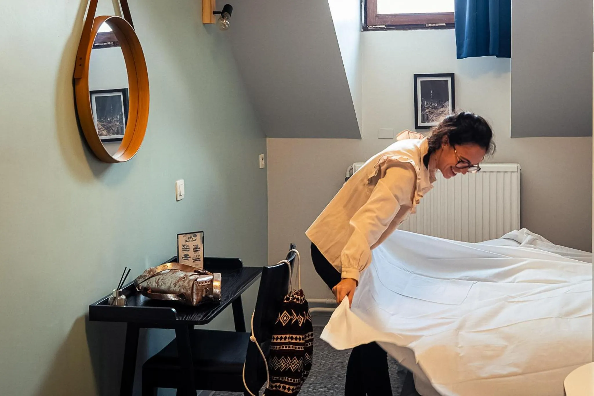 People, Bed in Auberge de Jeunesse de Tournai - Youth Hostel