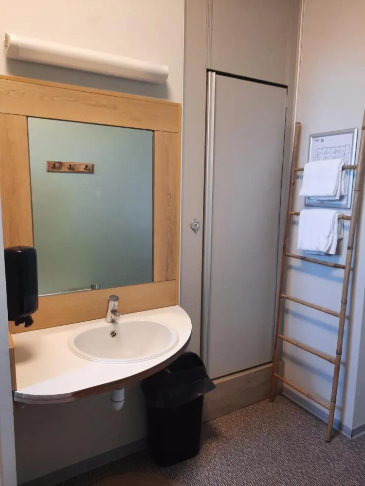 Twin Room in Auberge de Jeunesse de Tournai