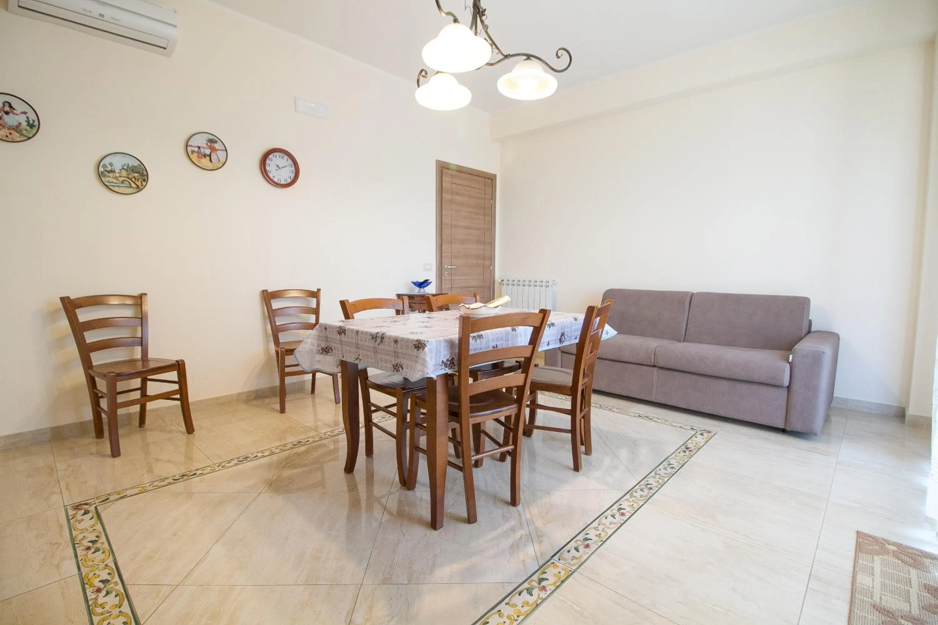 Living room in Etna Royal View