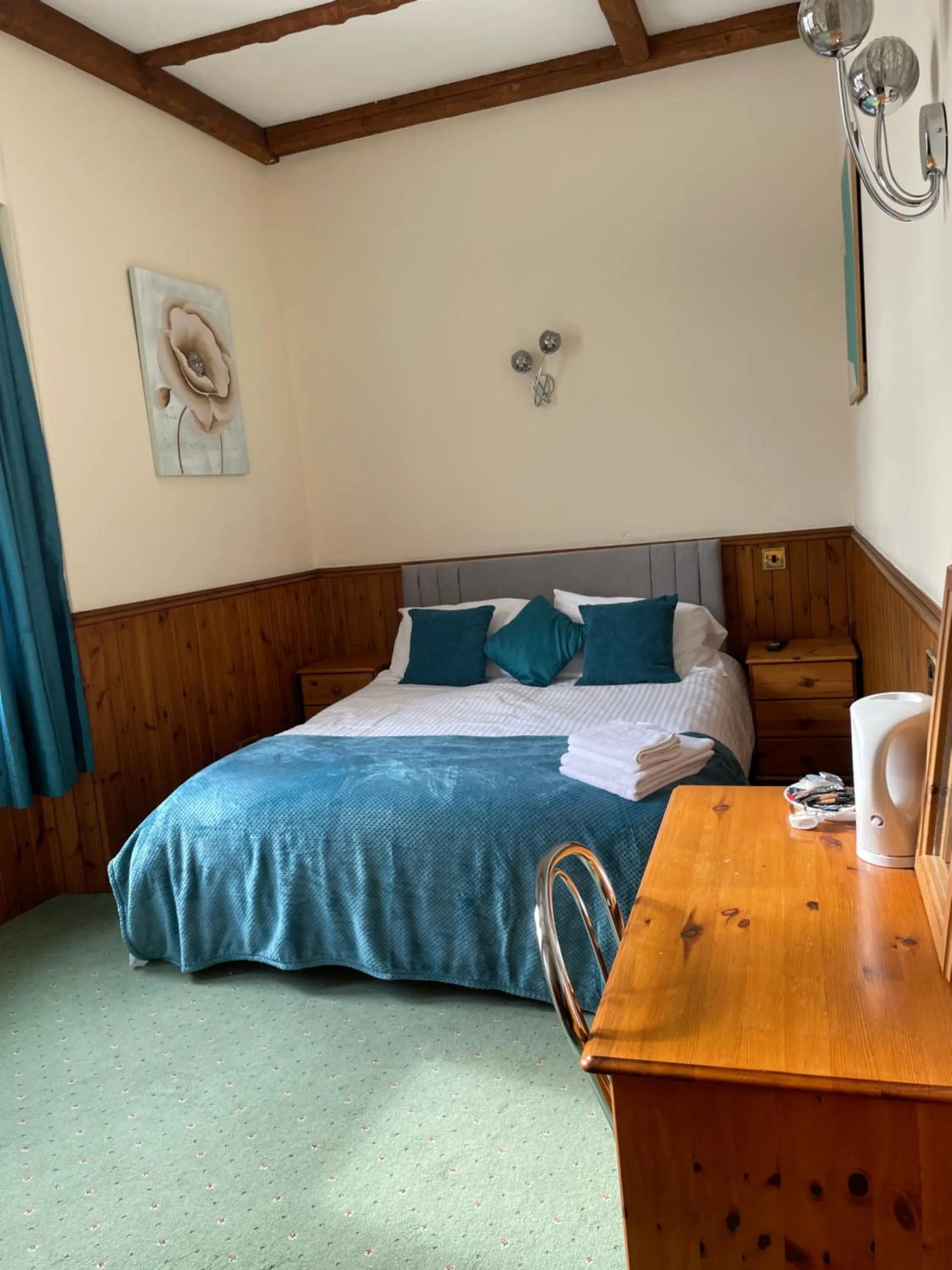 Bed in The Banks Of Ury