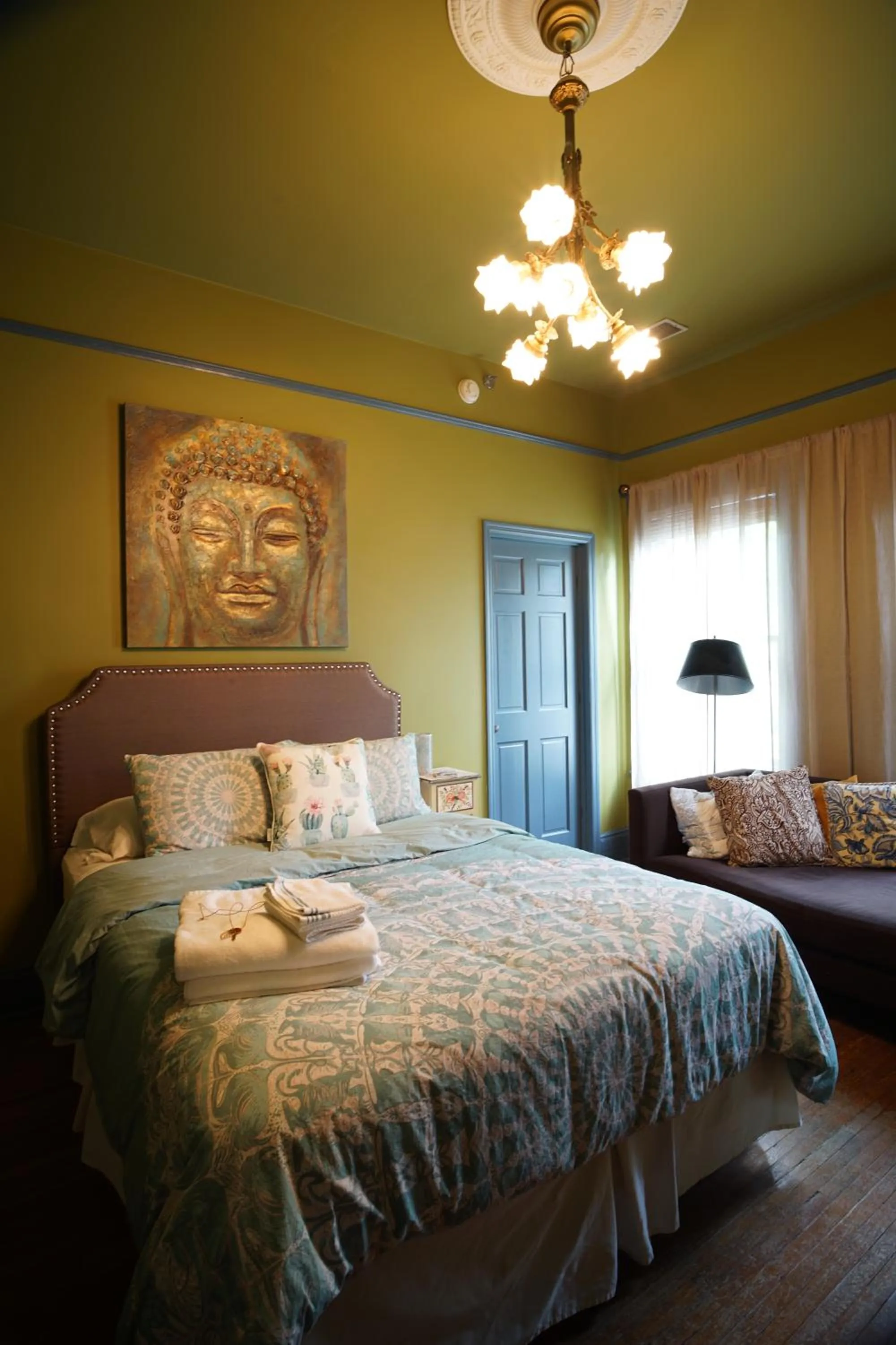 Bedroom, Bed in Birmingham Tree House