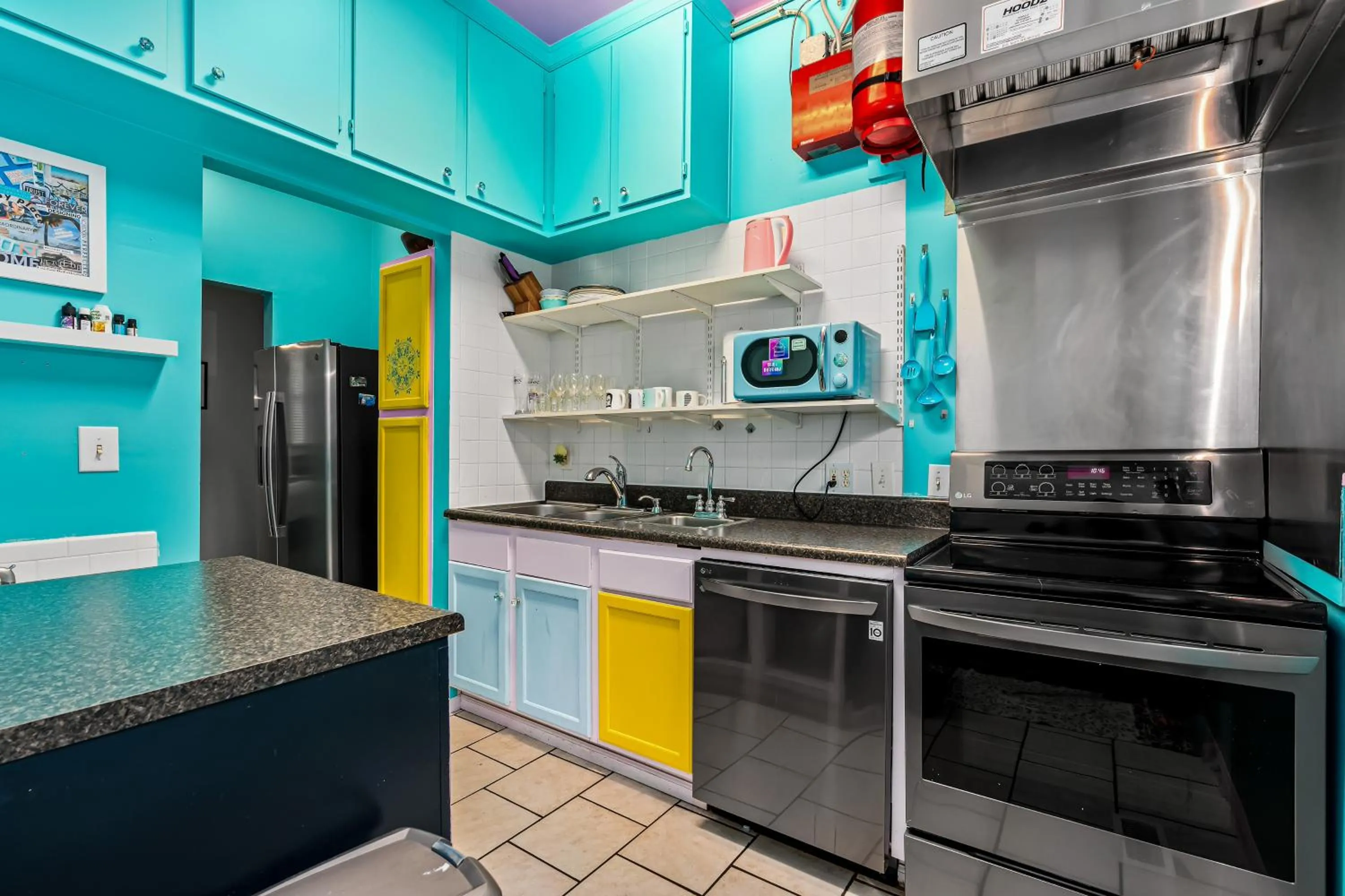 Kitchen or kitchenette in Birmingham Tree House