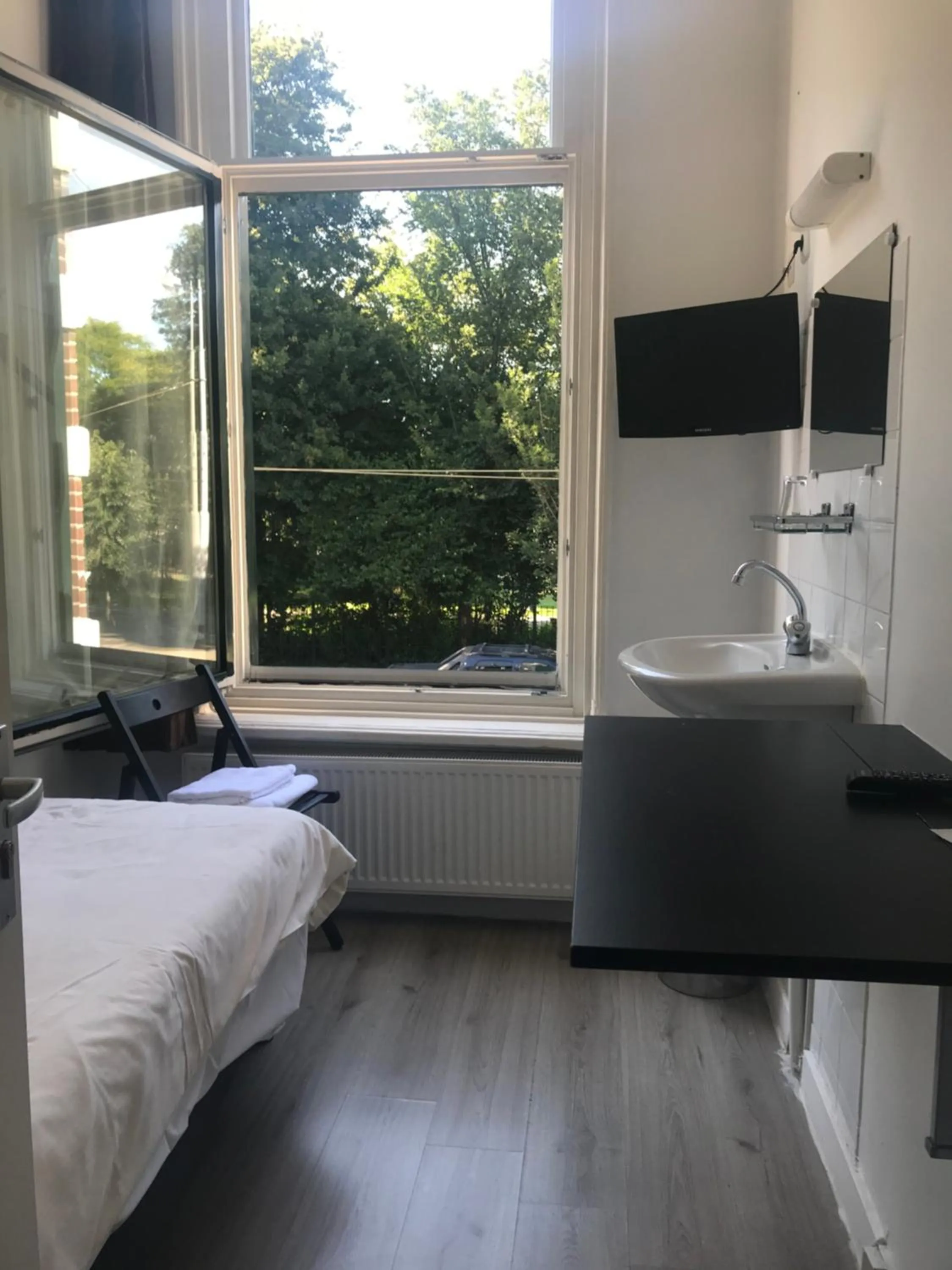 Bed in hotel Oosterpark