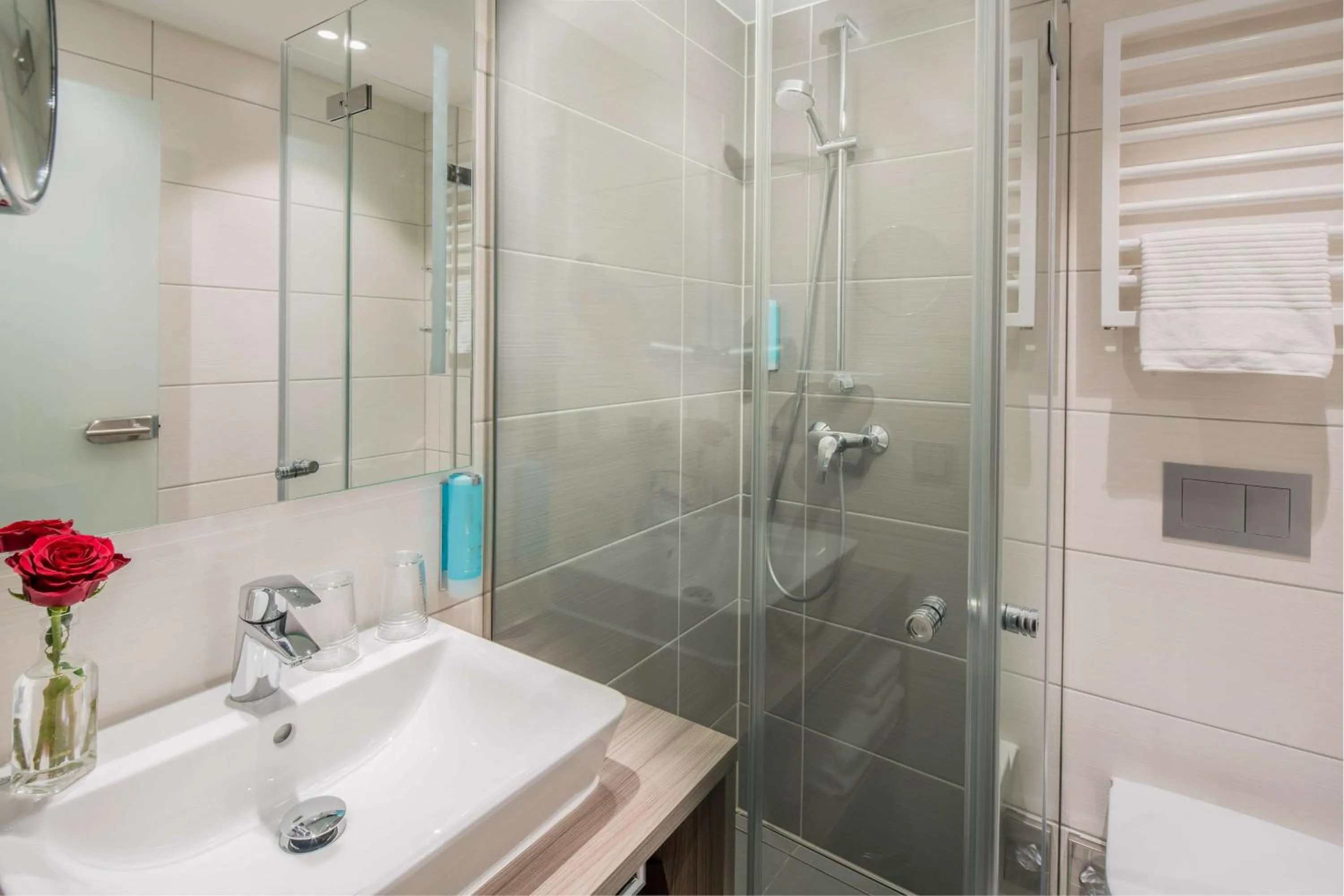 Bedroom in Best Western Plus Hotel Regence