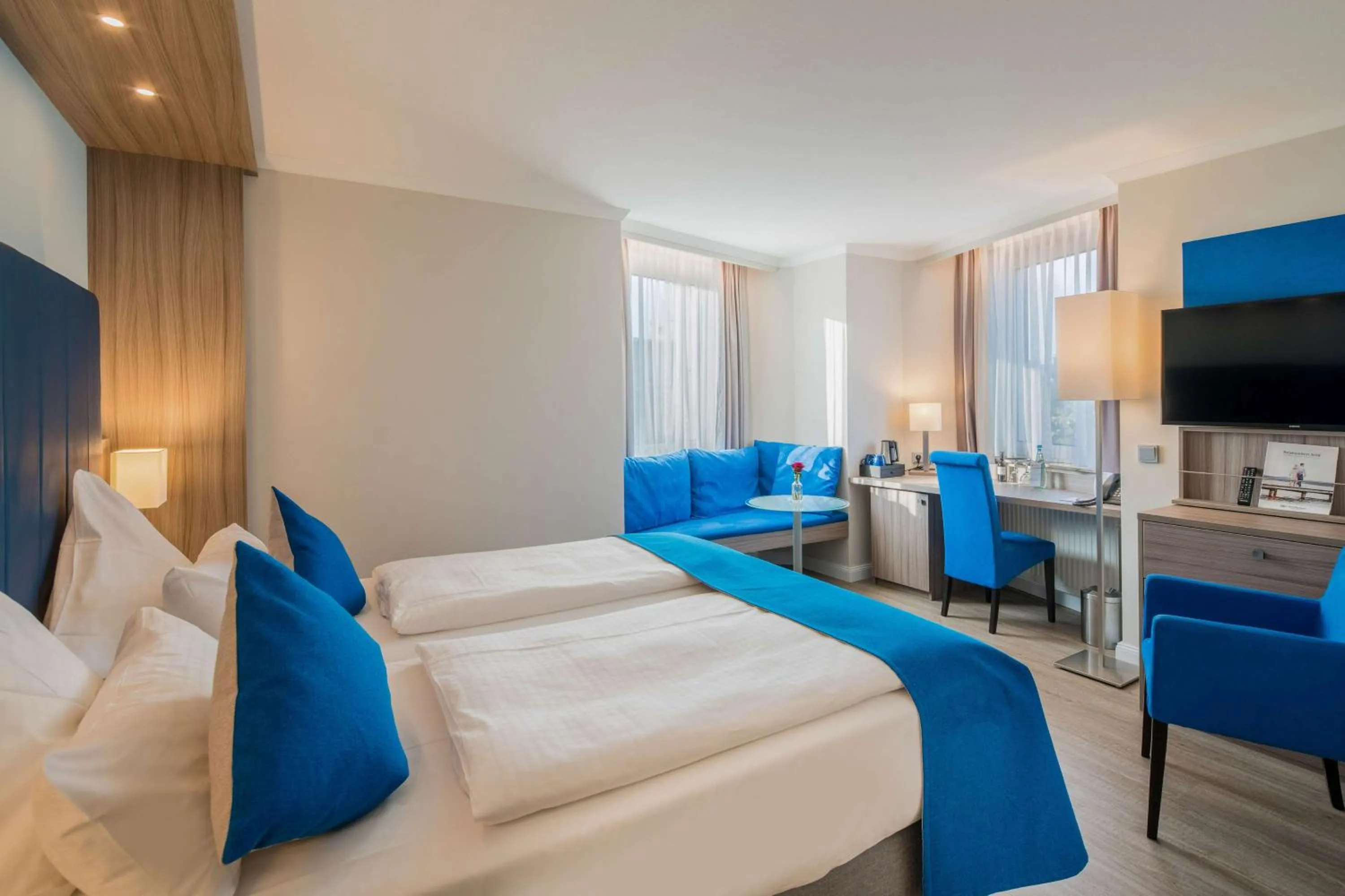 Bedroom, Bed in Best Western Plus Hotel Regence