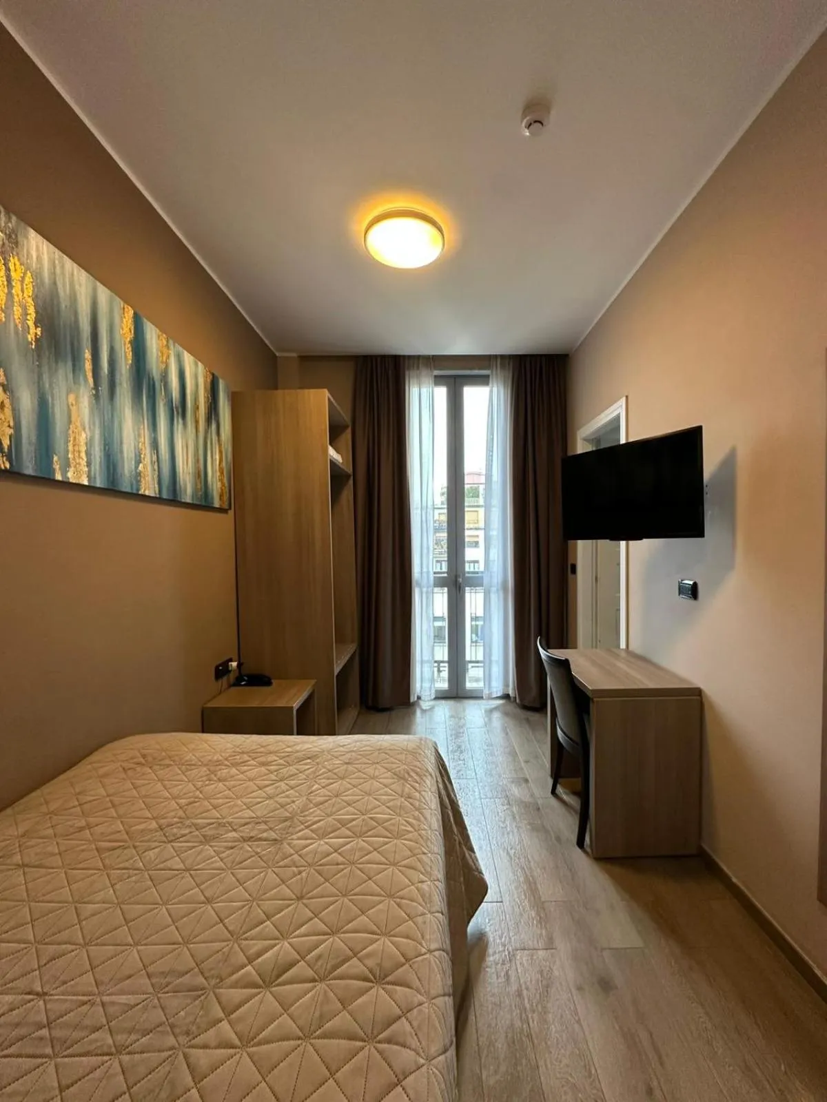 TV and multimedia, Bed in Hotel Folen